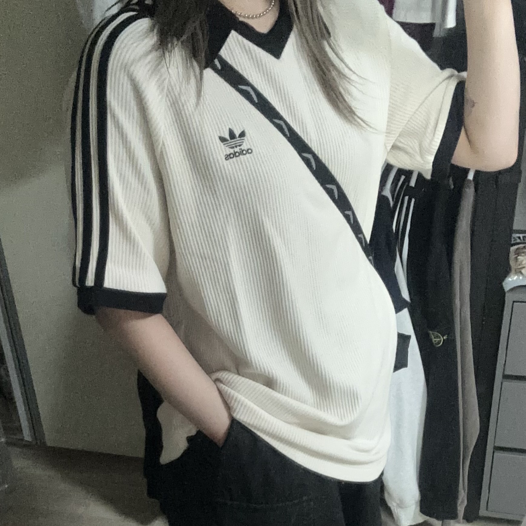 Adidas Adicolor Classics Waffle Polo Shirt Wonder White - US Sizing, Darkr8m Studio x Hardhitters Reflective Corner Bag Black 착용 스타일