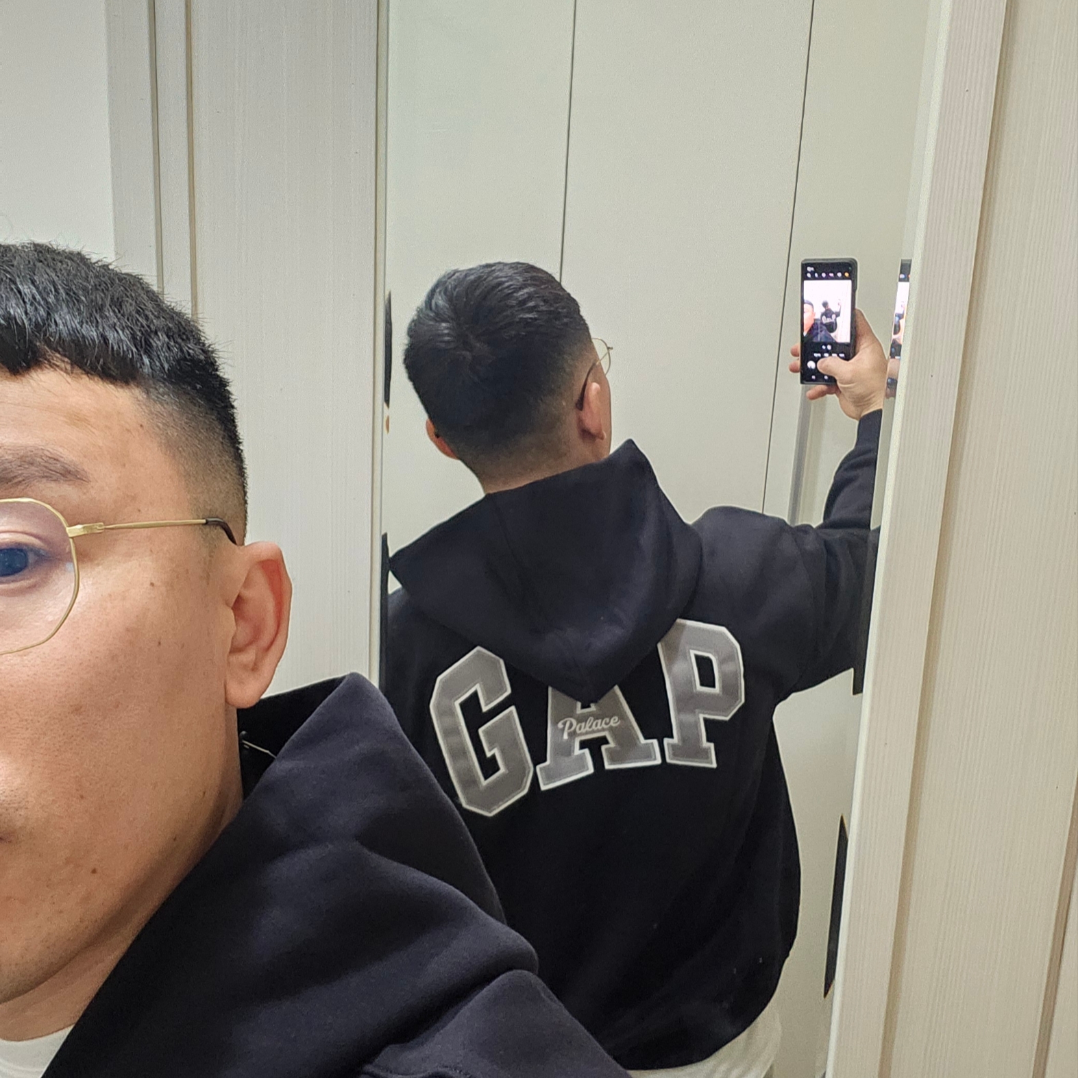 Palace x Gap Hood Black - 24SS 착용 스타일