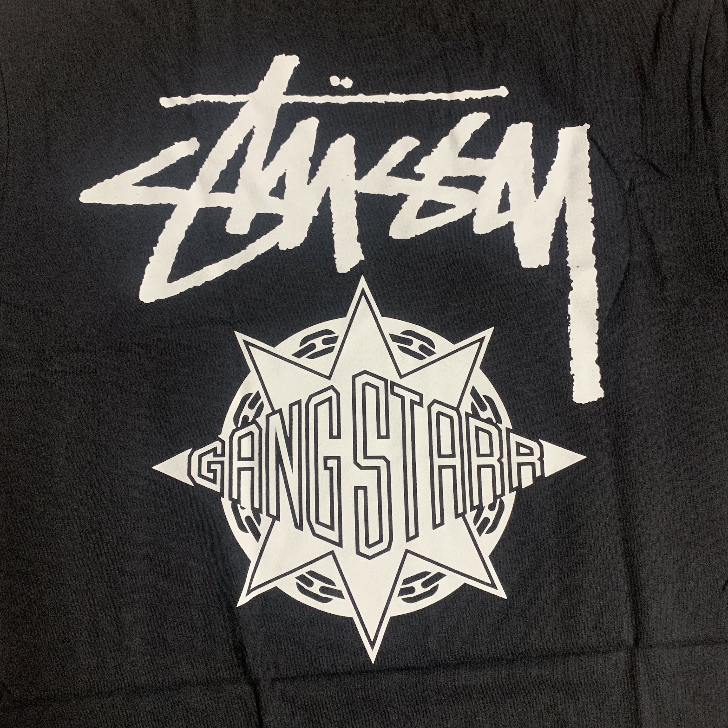 Stussy x Gang Starr Take It Personal T-Shirt Black 착용 스타일 - 3