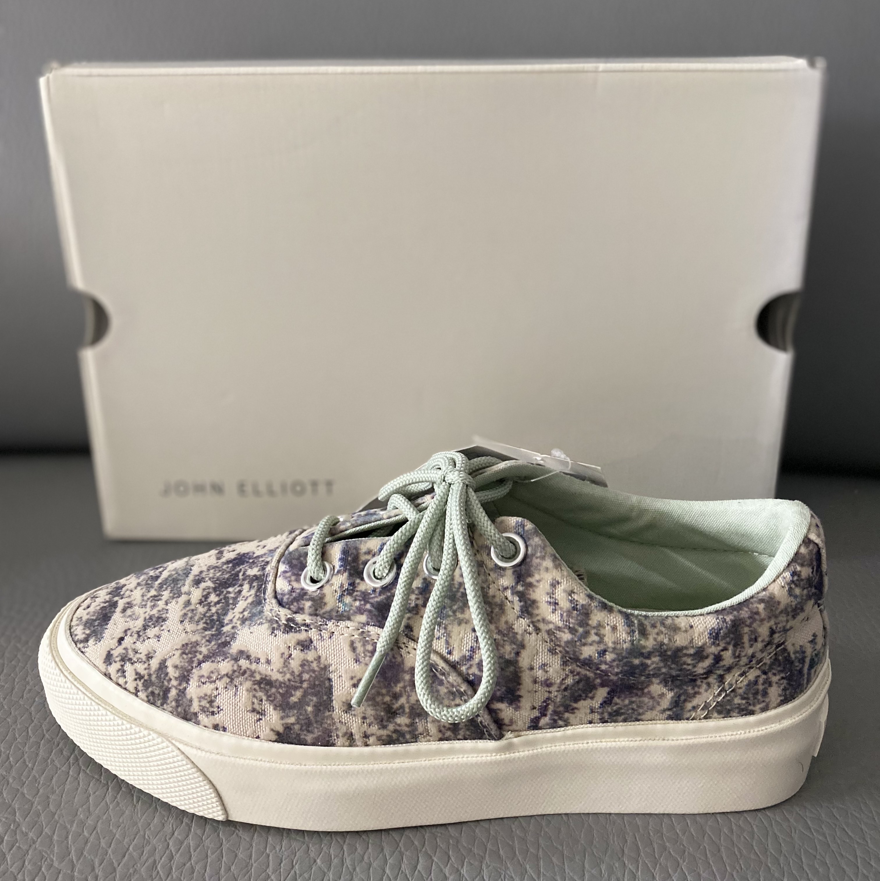 Converse x John Elliott Skid Grip Ox French Oak 착용 스타일