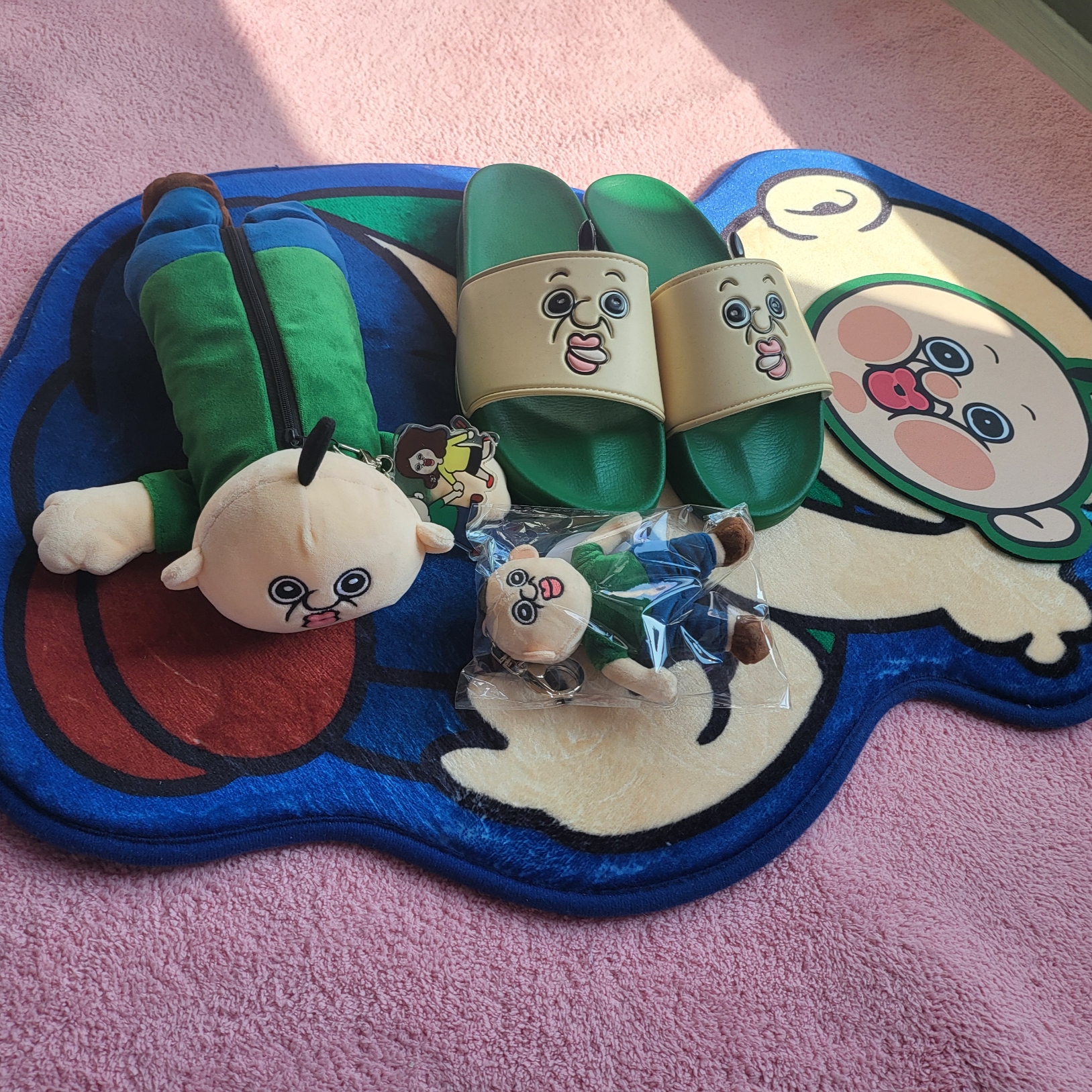 Bbangbbang Rug, Bbangbbang Mouse Pad 착용 스타일