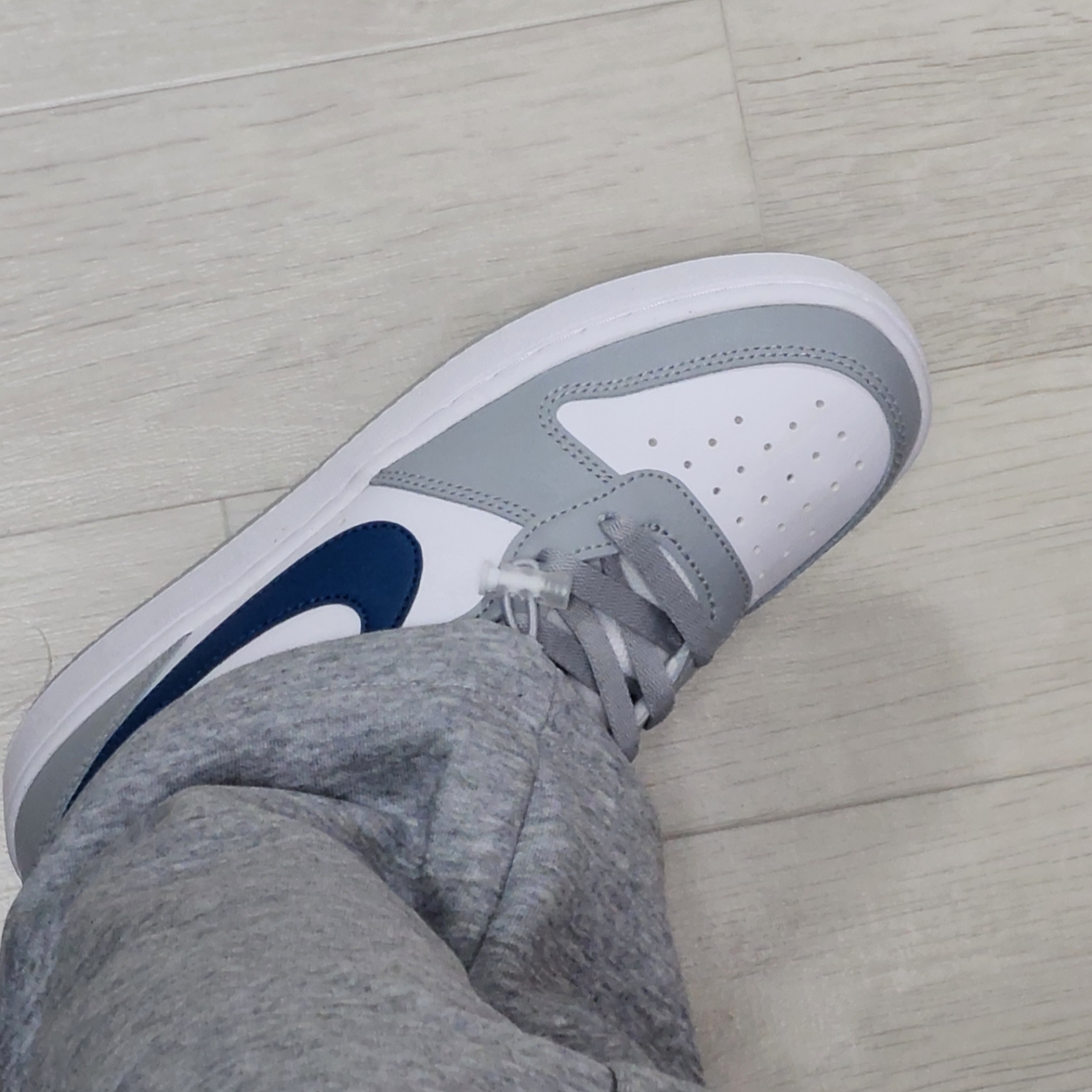 (GS) Nike Court Borough Low 2 Light Smoke Grey 착용 스타일 - 1