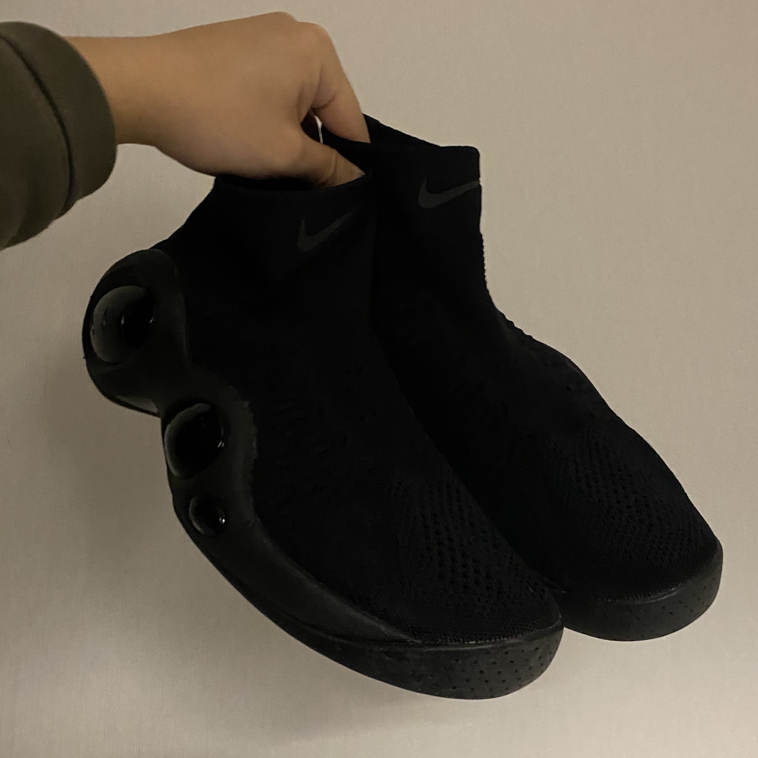 Nike Air Flight Bonafide Triple Black, Yeezy Vultures Pants Black 착용 스타일 - 1