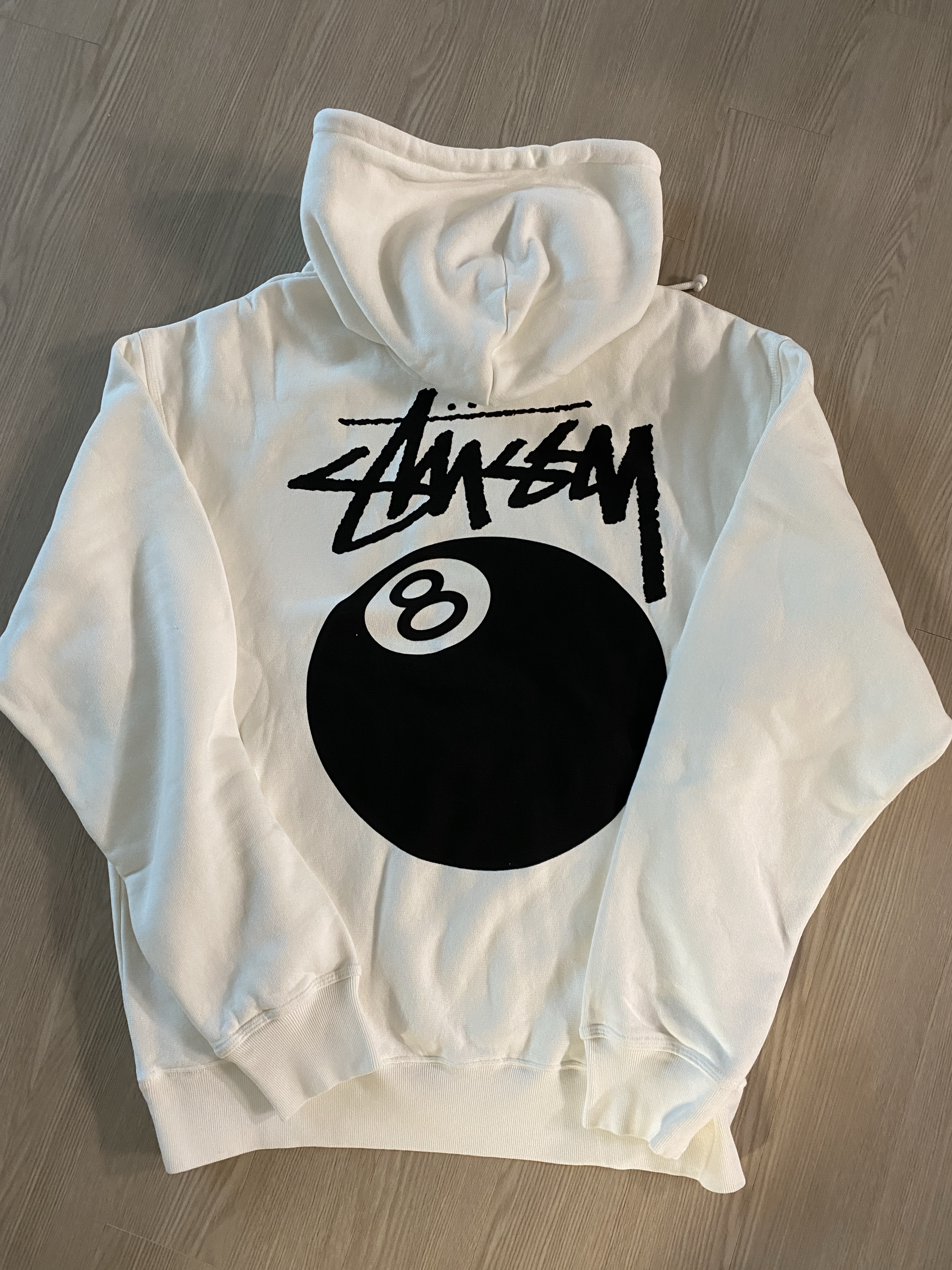 Stussy 8 Ball Hoodie Pigment Dyed Natural 착용 스타일
