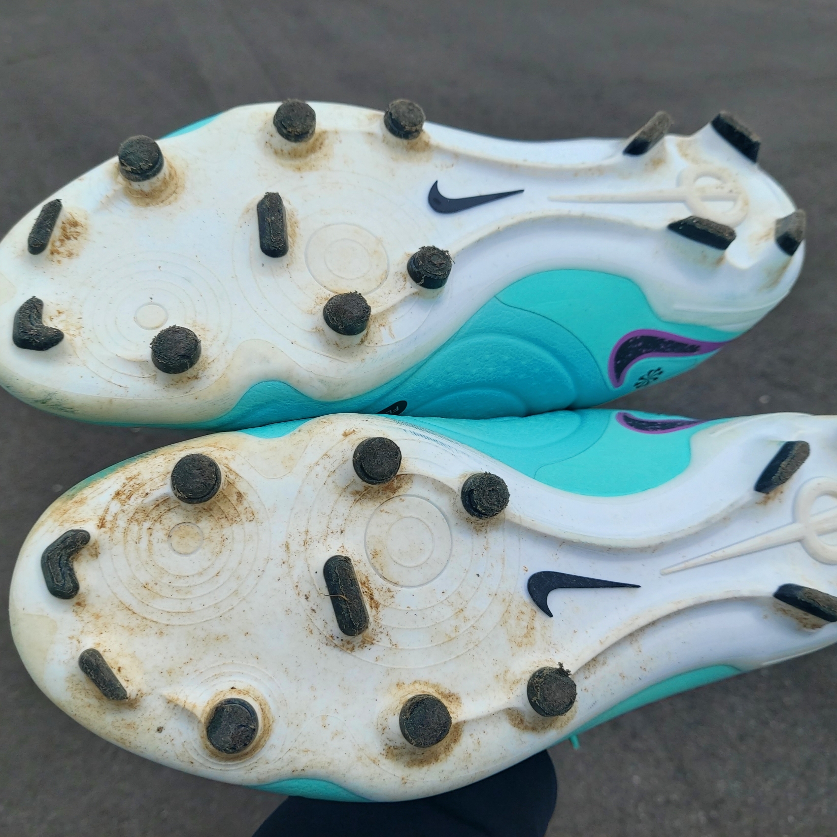 Nike Tiempo Legend 10 Academy MG Cleat Hyper Turquaise 착용 스타일 - 3