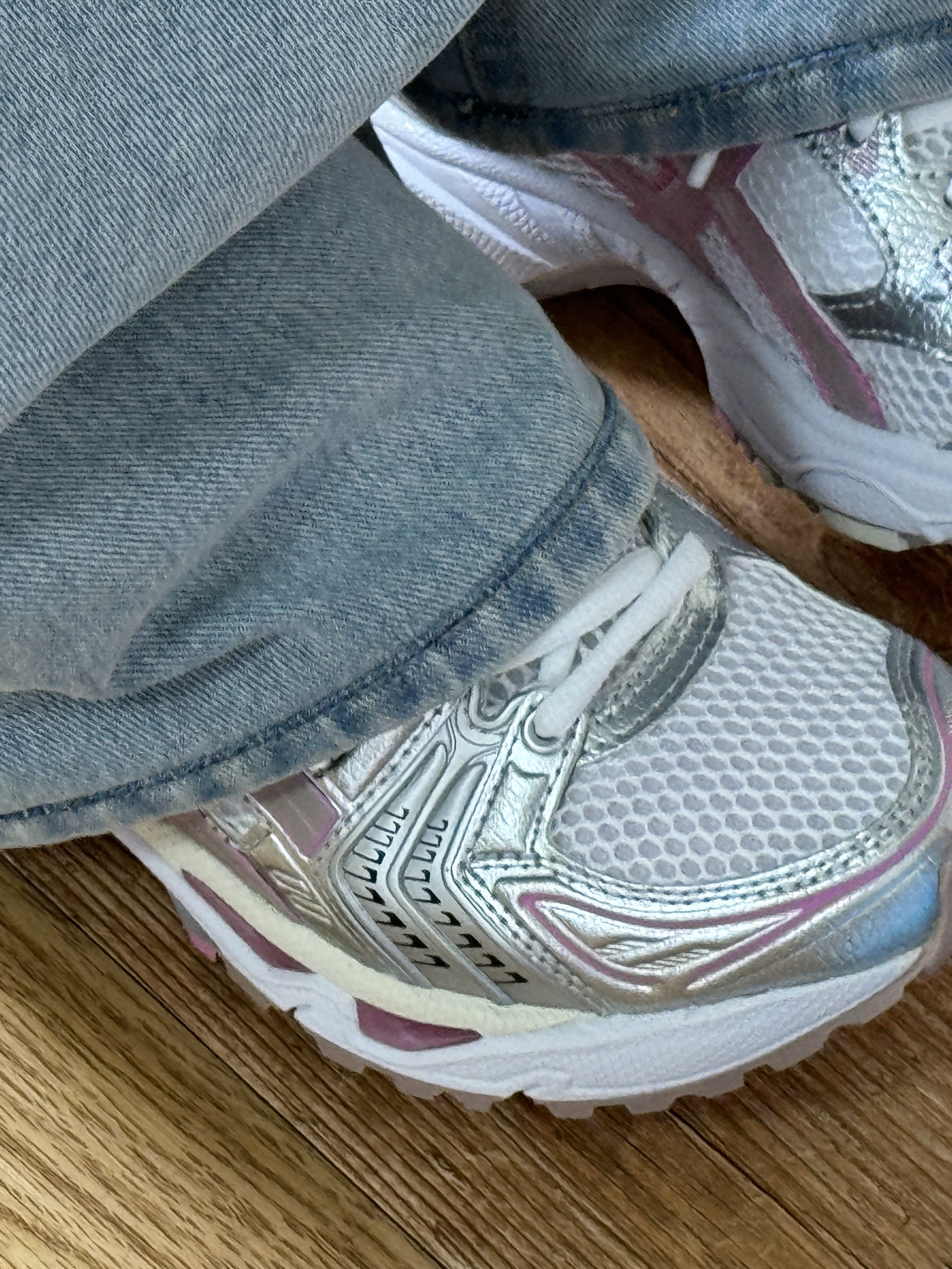 Asics Unlimited Gel-Kayano 14 White Fawn 착용 스타일 - 2