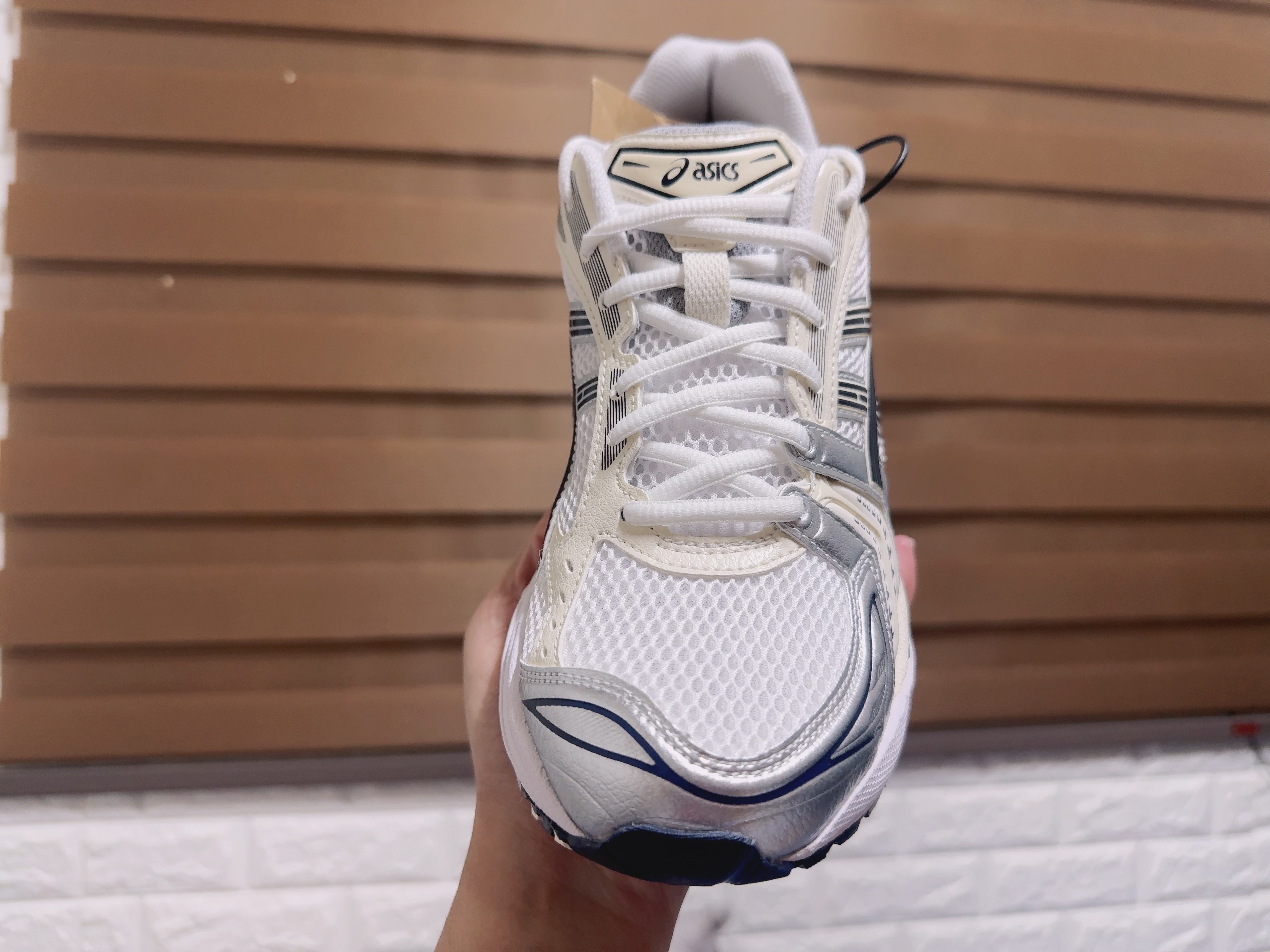 (W) Asics Gel-Kayano 14 White Midnight 착용 스타일 - 4