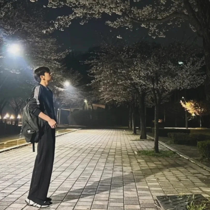 Stussy Canvas Backpack Washed Black, Adidas Adicolor Classic Beckenbauer Track Top Black - KR Sizing 착용 스타일 - 1