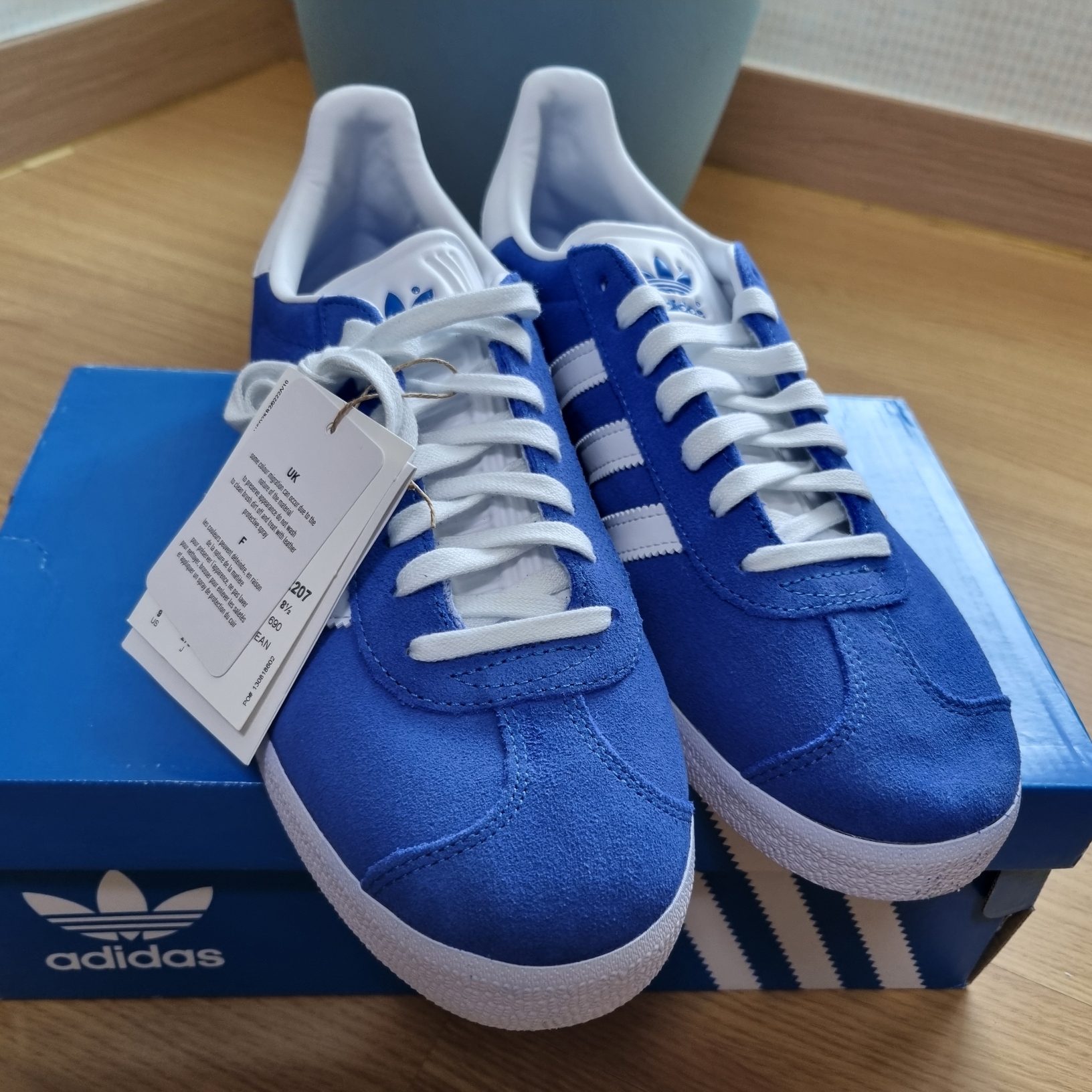 Adidas Gazelle Blue 착용 스타일 - 2