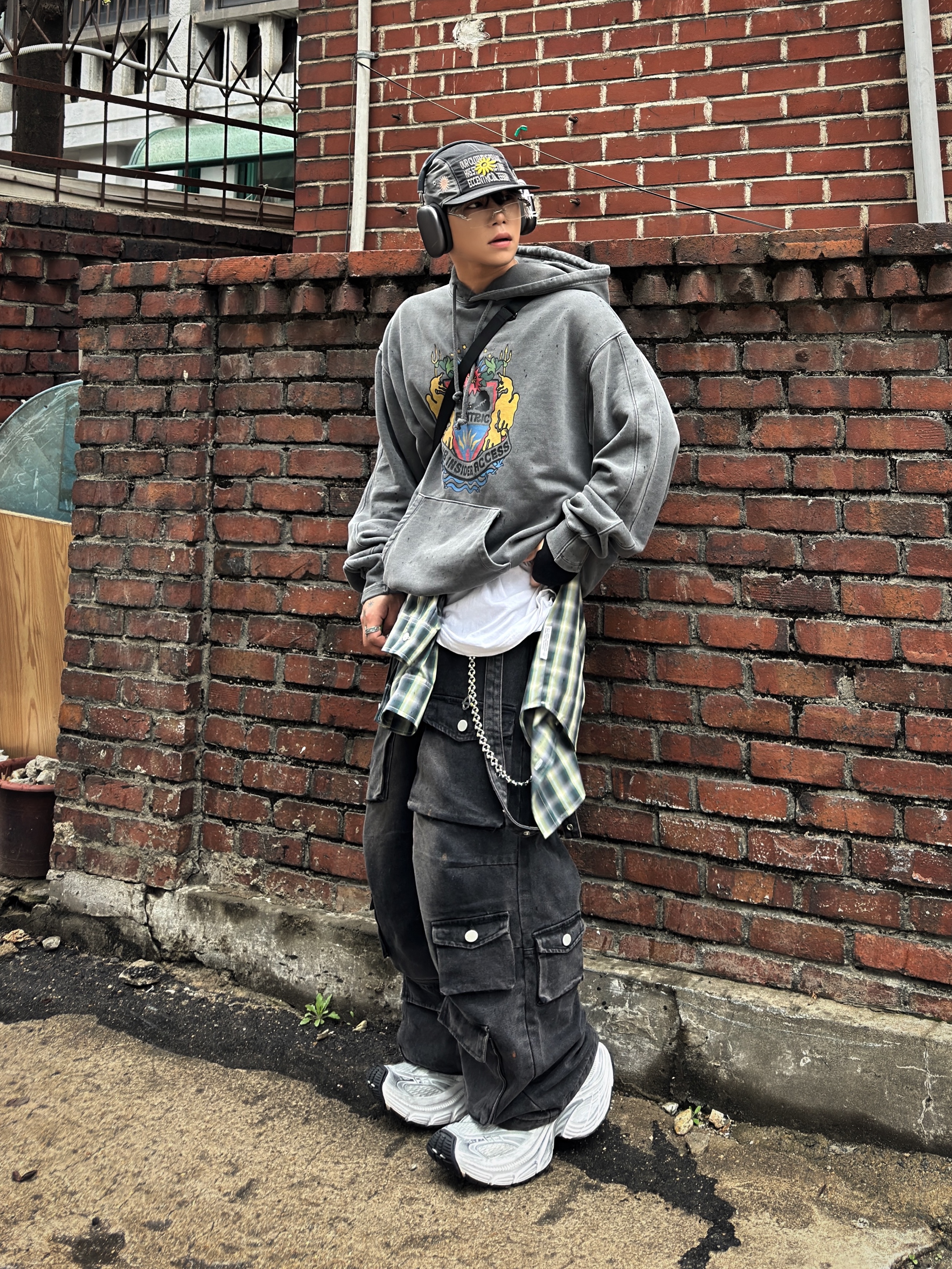 Balenciaga 10XL Sneakers White Black Grey, Test Artifact Era Origin Max 002x White 착용 스타일 - 2