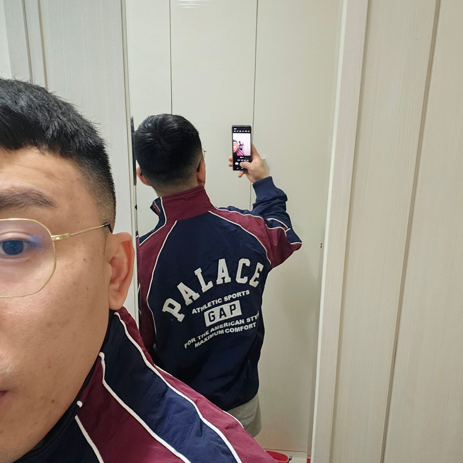 Palace x Gap Nylon Track Top Navy Red - 24SS 착용 스타일 - 2