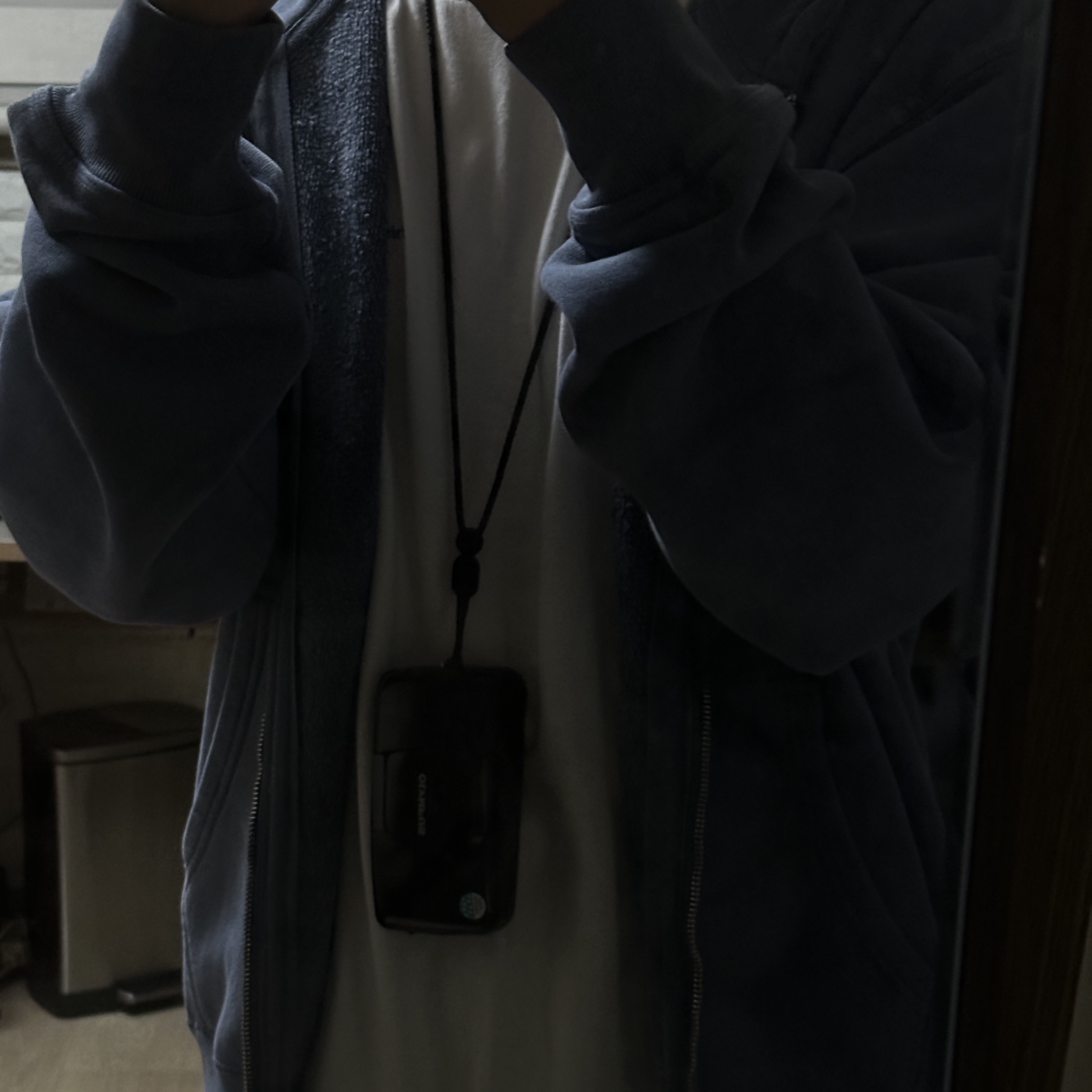 Stussy 8 Ball Pigment Dyed Zip Hoodie Navy 착용 스타일