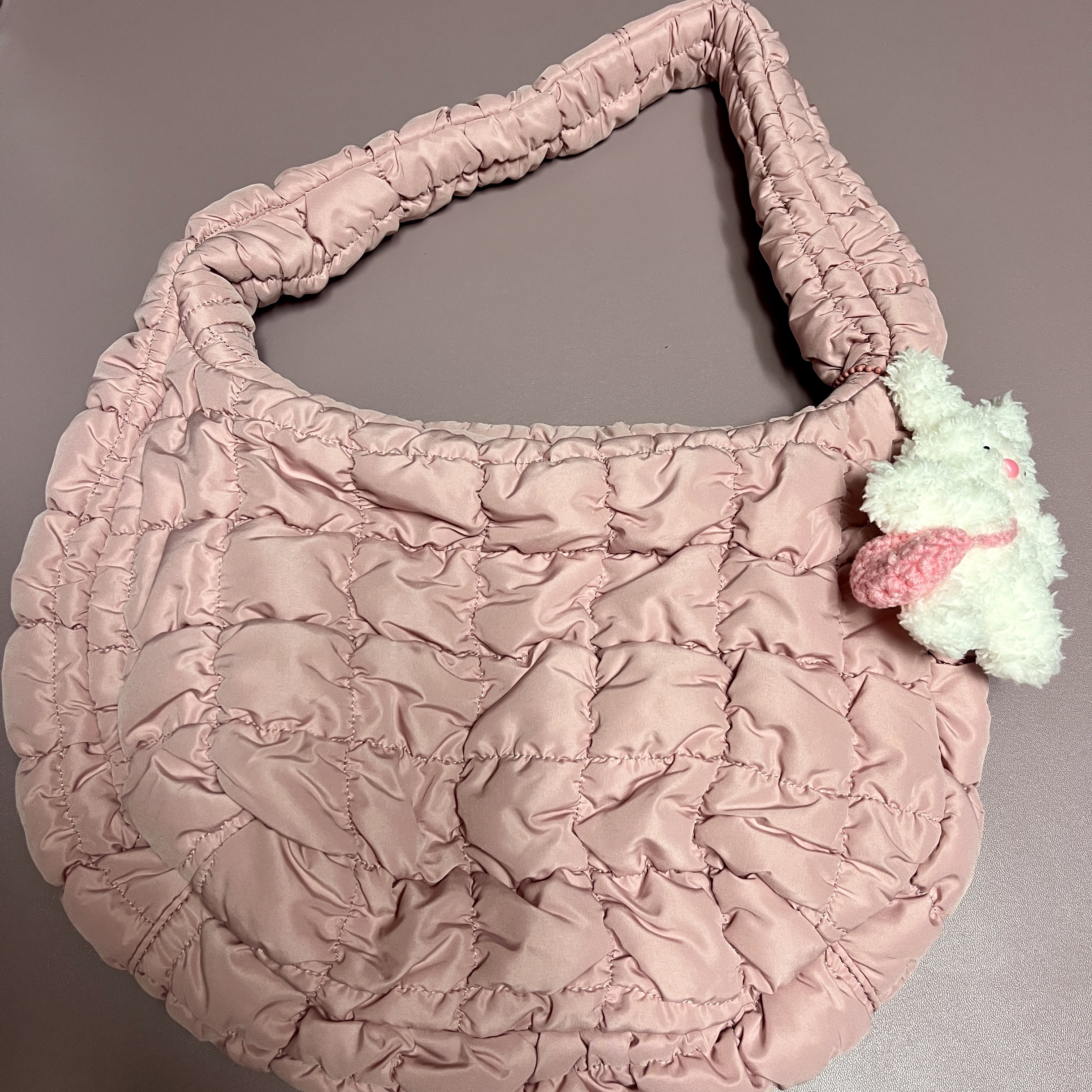 COS Quilted Mini Bag Pink 착용 스타일