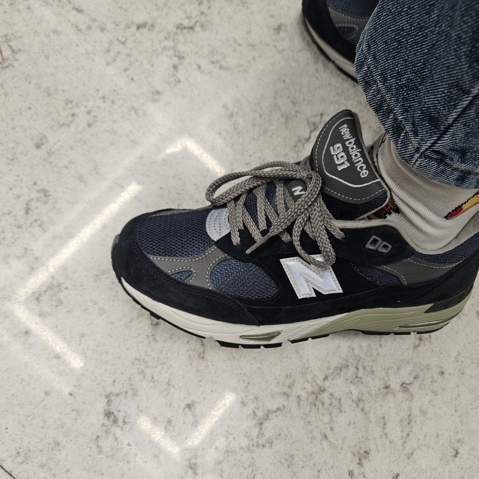 New Balance 991 Made in UK Navy 착용 스타일 - 2