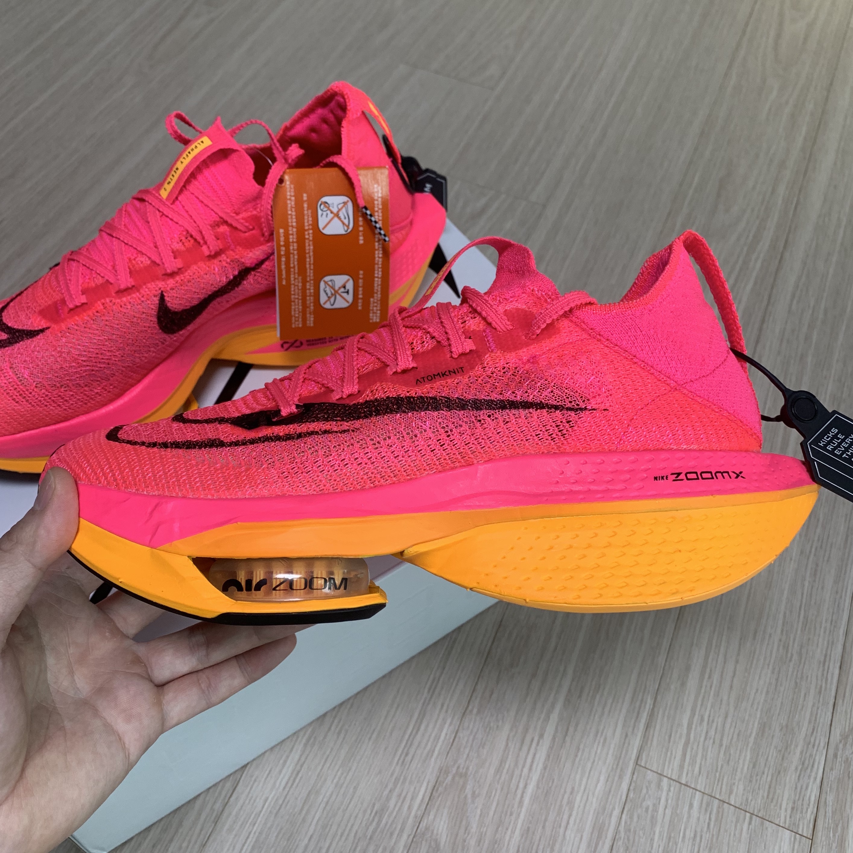 (W) Nike Air Zoom Alphafly Next% 2 Hyper Pink 착용 스타일 - 3