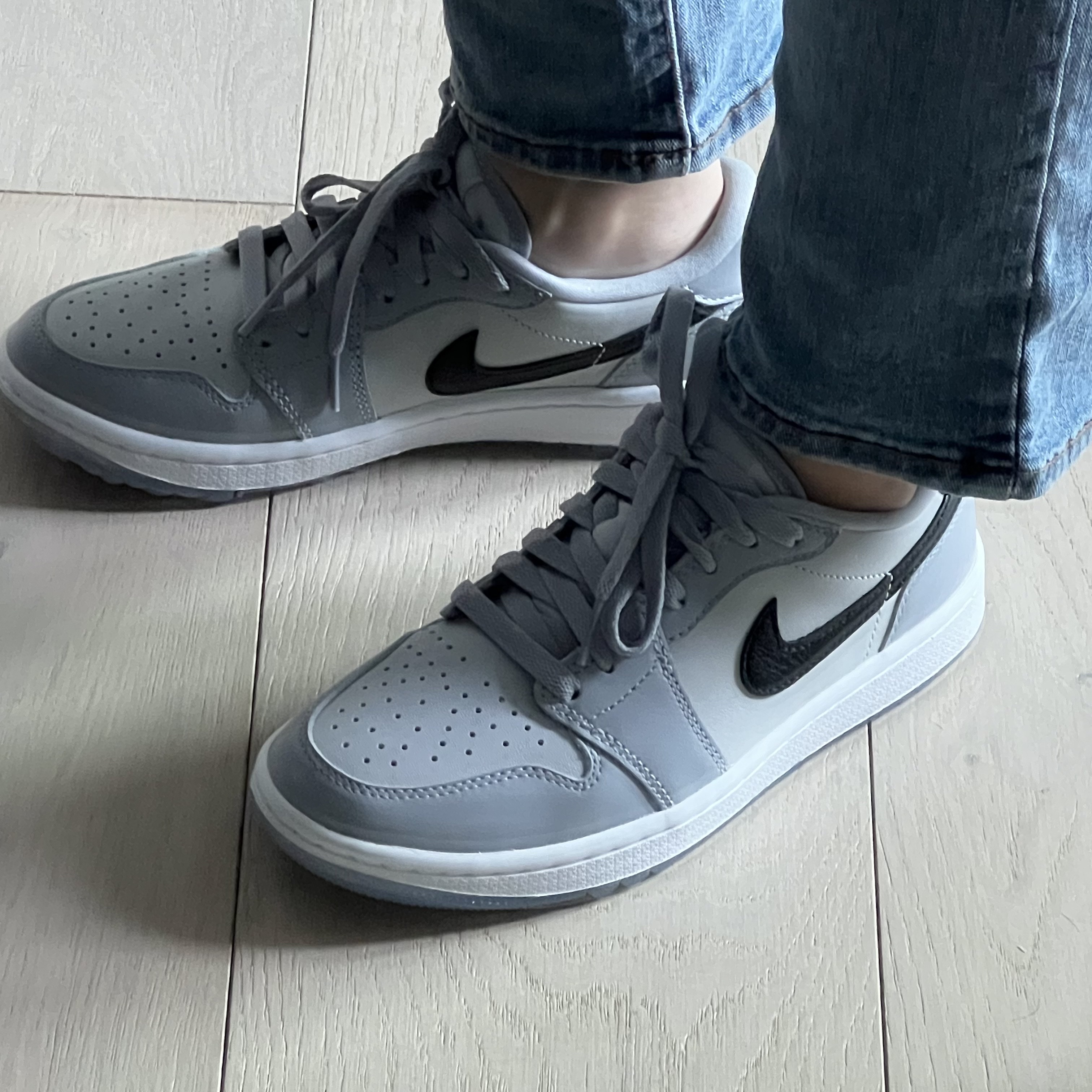 Jordan 1 Low Golf Wolf Grey 착용 스타일