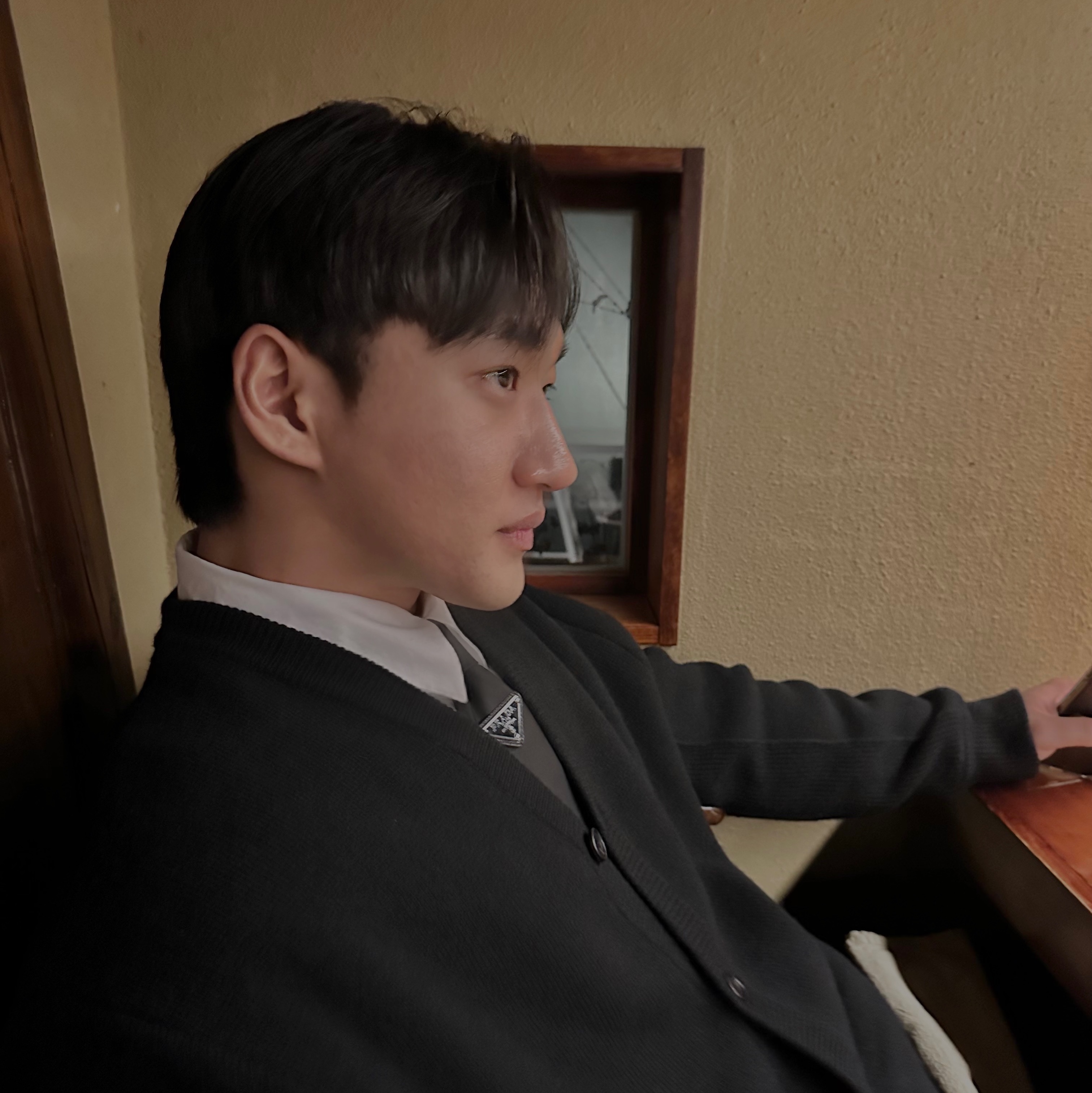 Prada Re-Nylon Gabardine Tie Black, Wooyoungmi Essential Cardigan Black - 23FW 착용 스타일
