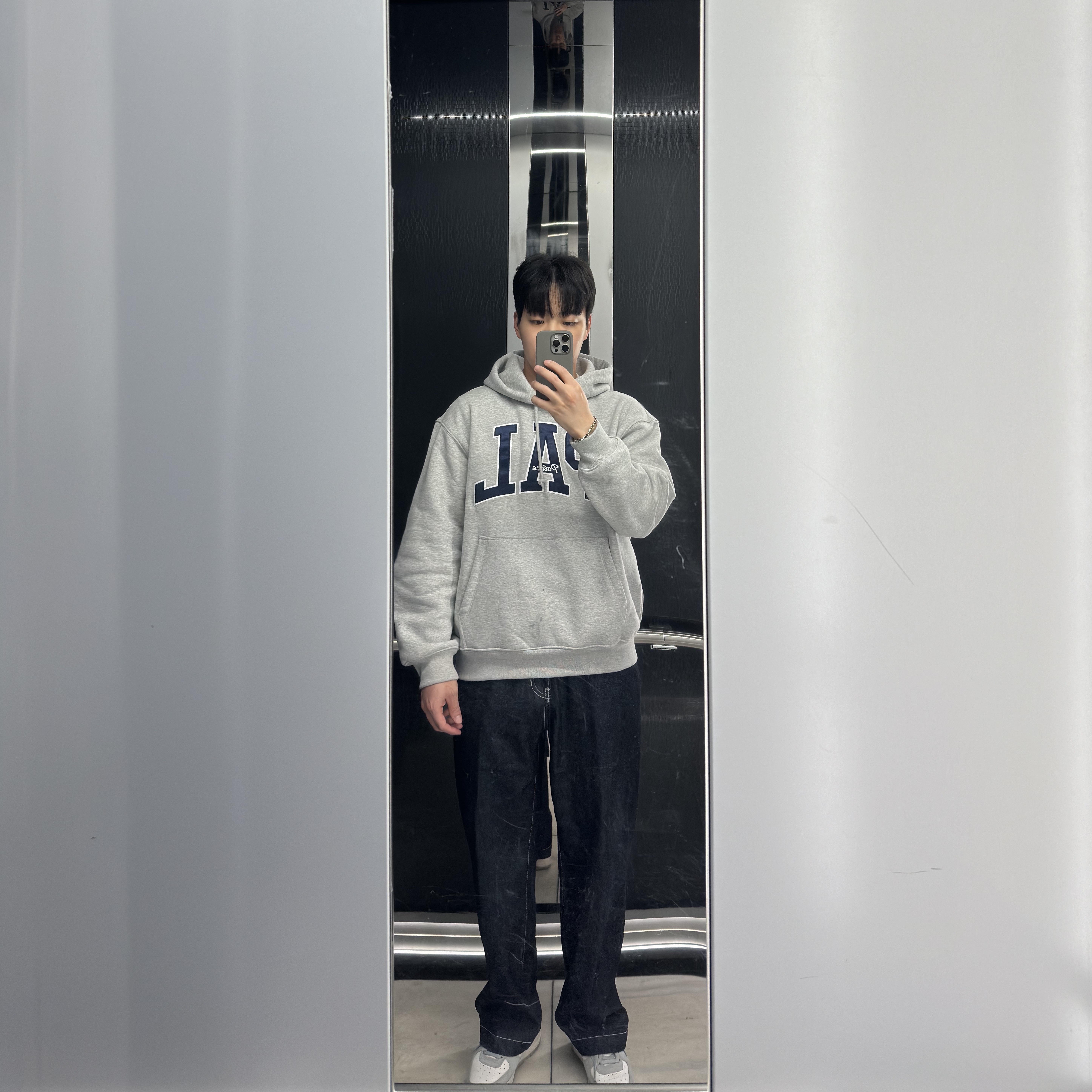 Palace x Gap Hood Grey - 24SS 착용 스타일