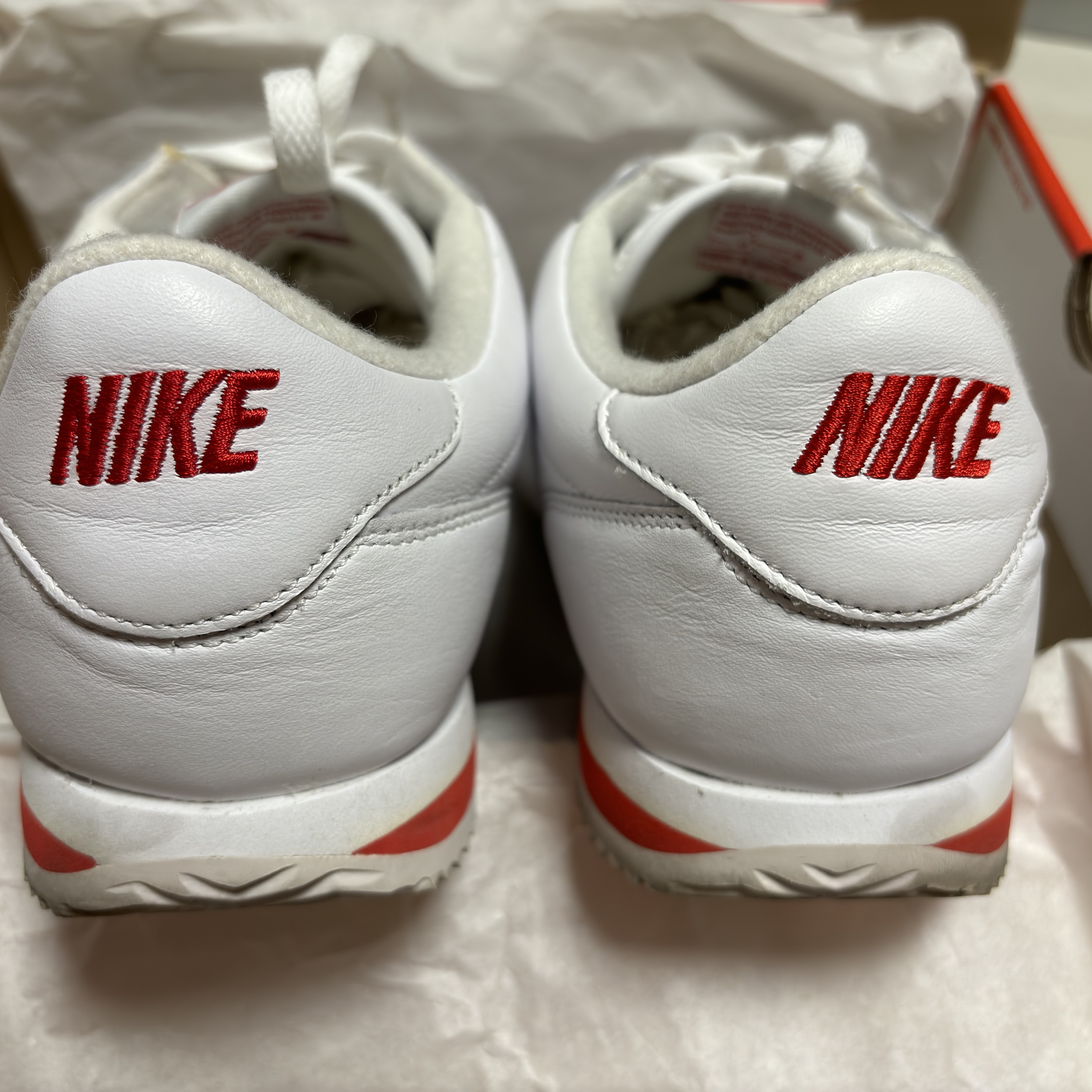 Nike Cortez Basic Jewel Rare Ruby 착용 스타일 - 3