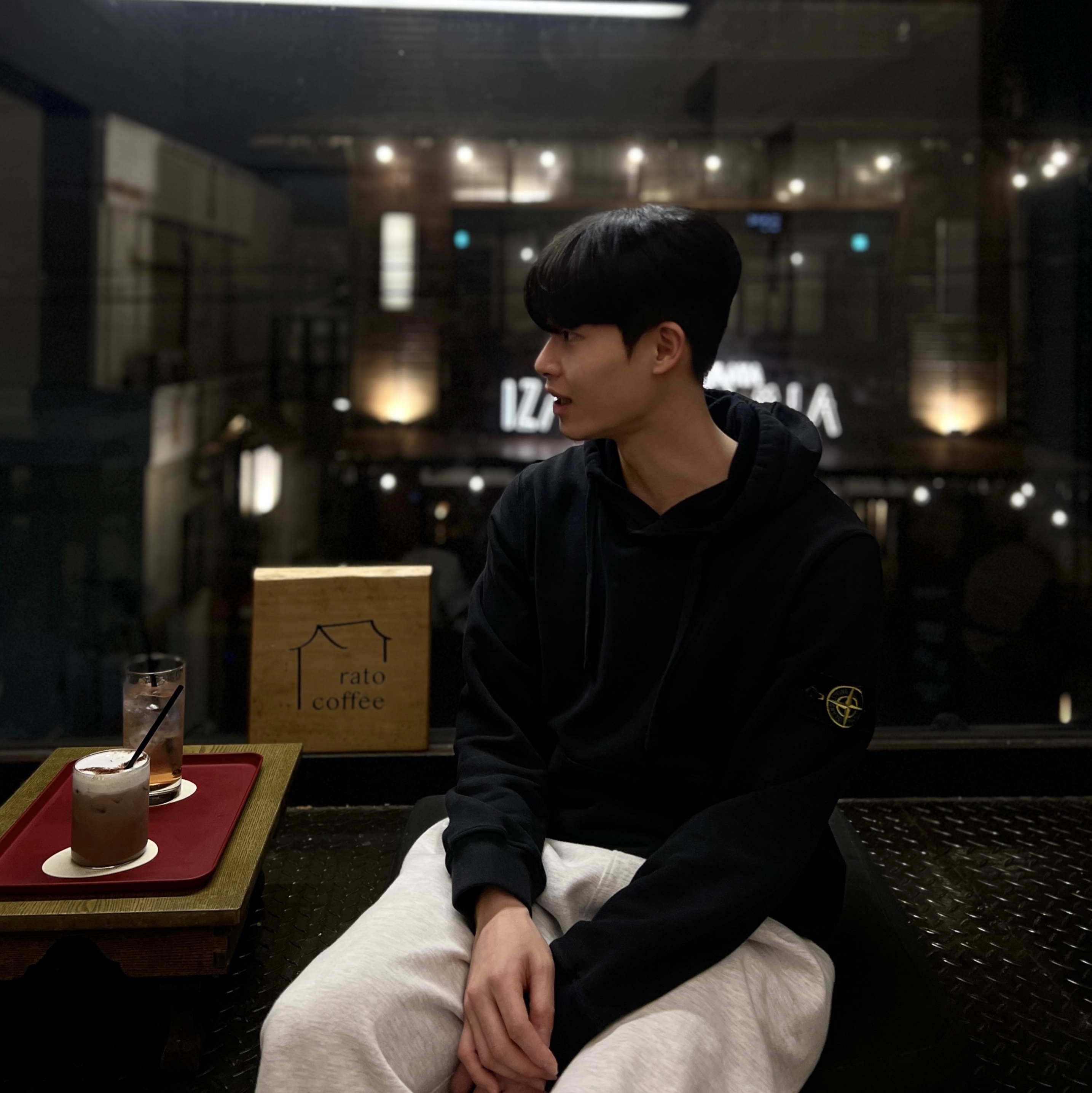 Stone Island 64151 Cotton Fleece Hooded Sweatshirt Black - 23SS 착용 스타일