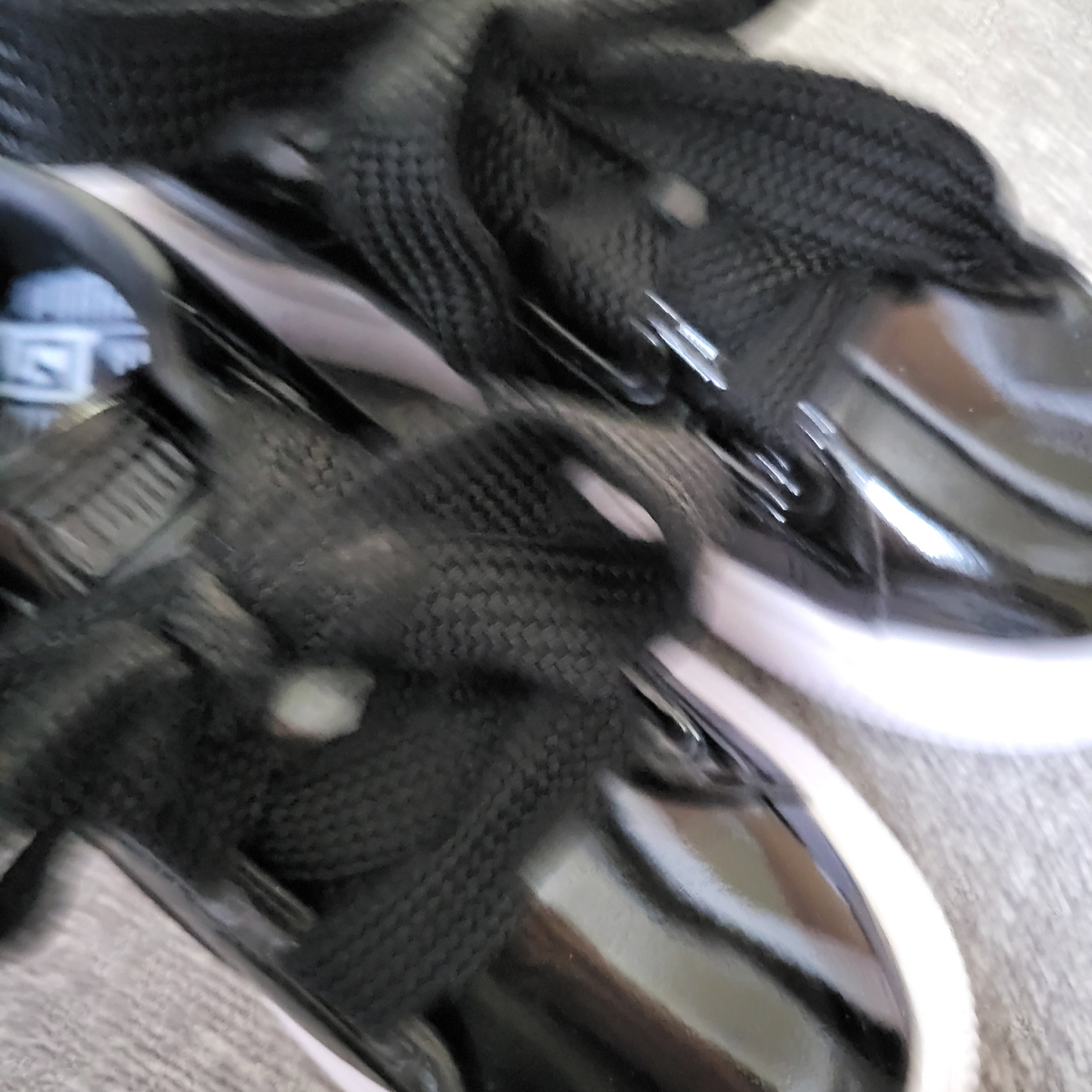 (W) Puma Suede Mayu Heart Patent Black White 착용 스타일