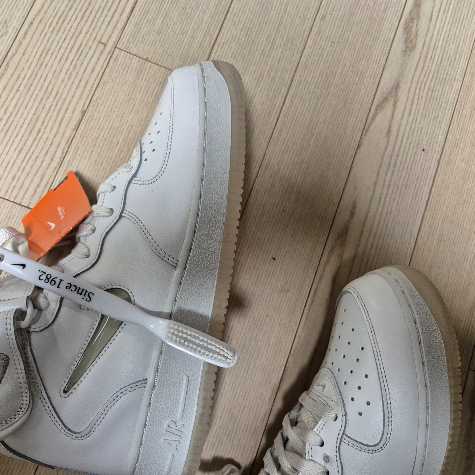 Nike Air Force 1 Mid '07 Color of the Month Summit White 착용 스타일 - 1