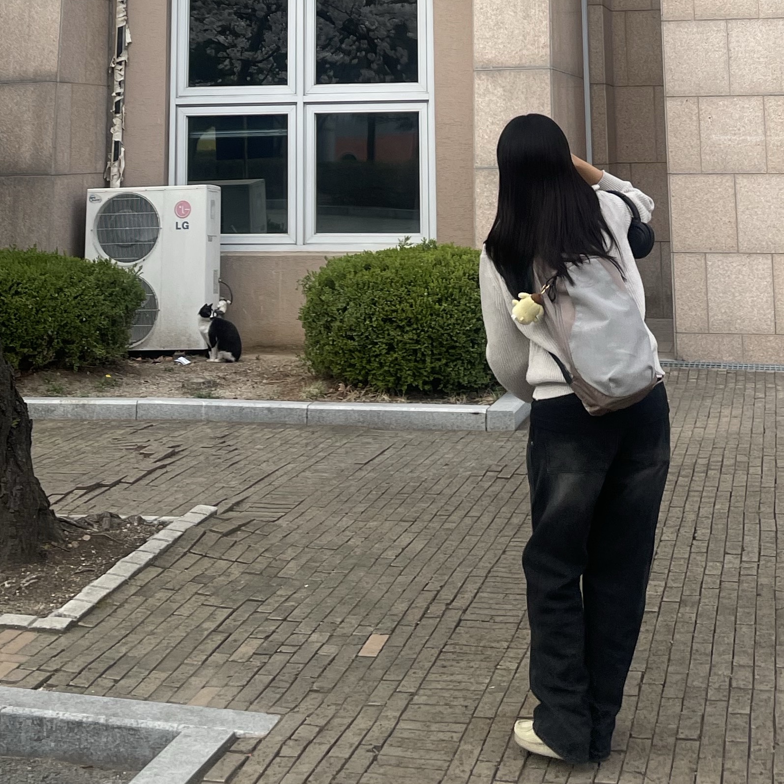 Mischief Rhombus Backpack Pink Grey 착용 스타일