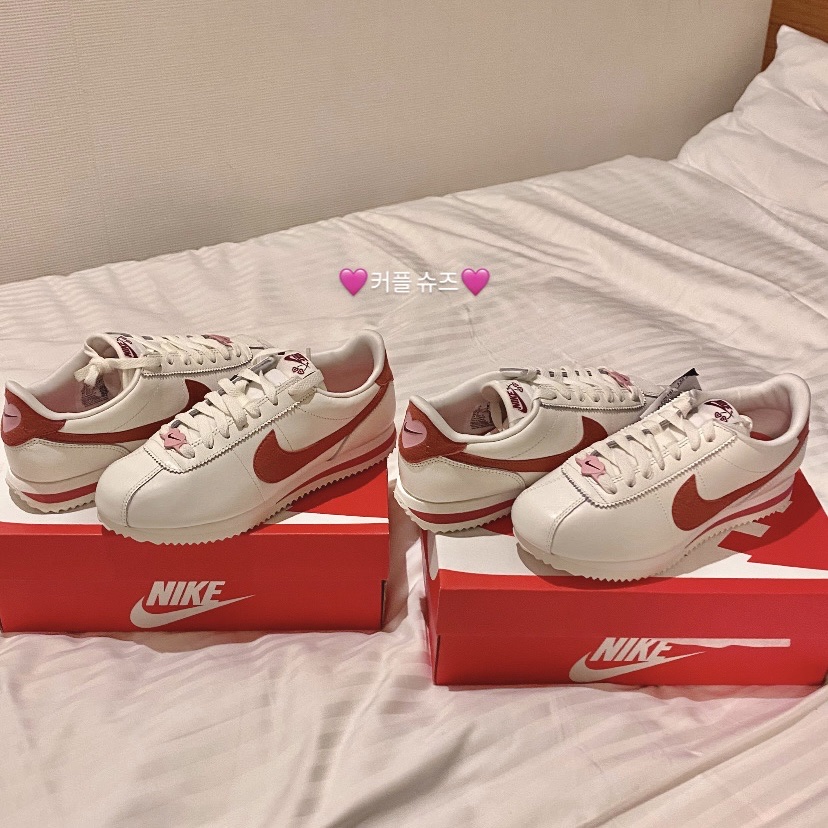 (W) Nike Cortez SE Valentine Day Sail Adobe 착용 스타일