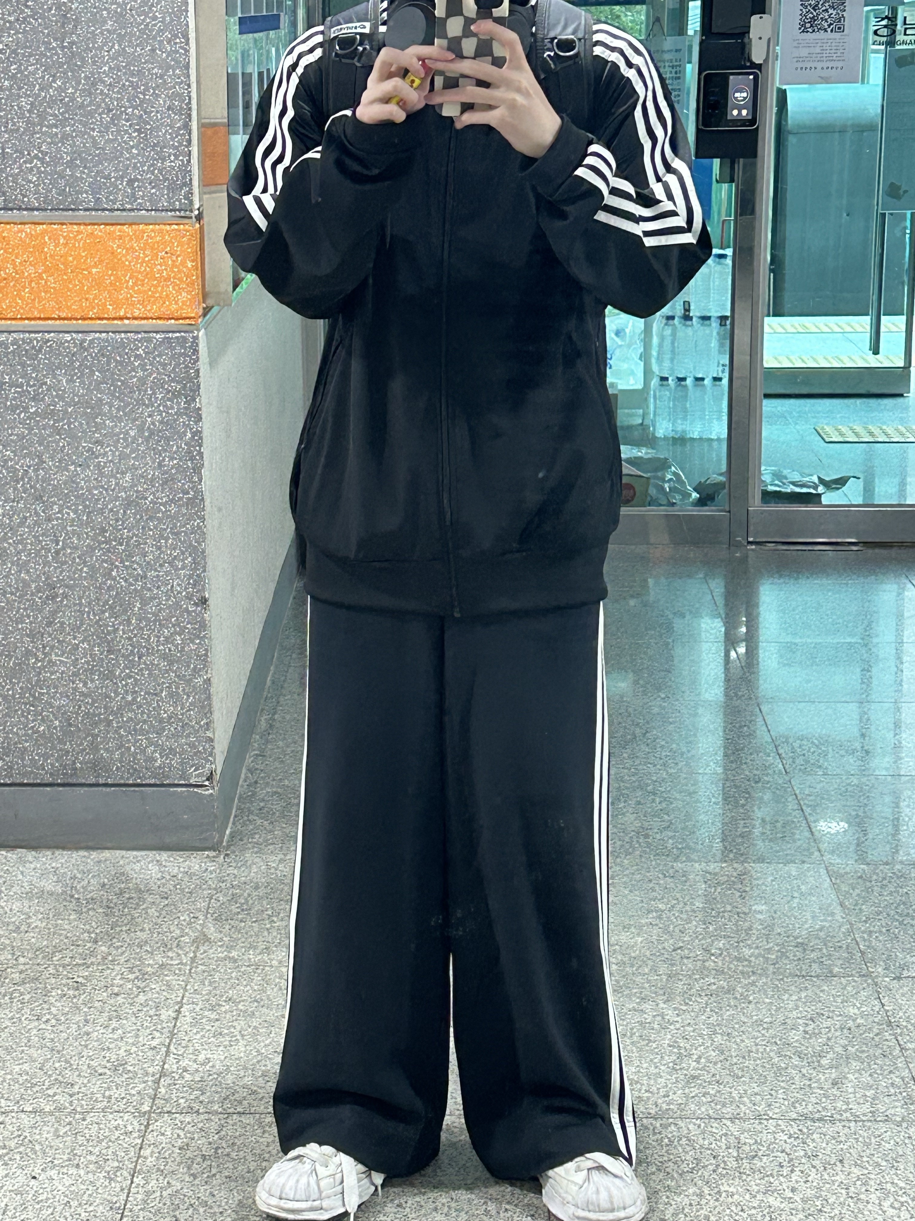 Adidas Adicolor Classics Firebird Track Top Black - KR Sizing, Maison Mihara Yasuhiro Blakey OG Sole Canvas Low-top Sneakers White 착용 스타일