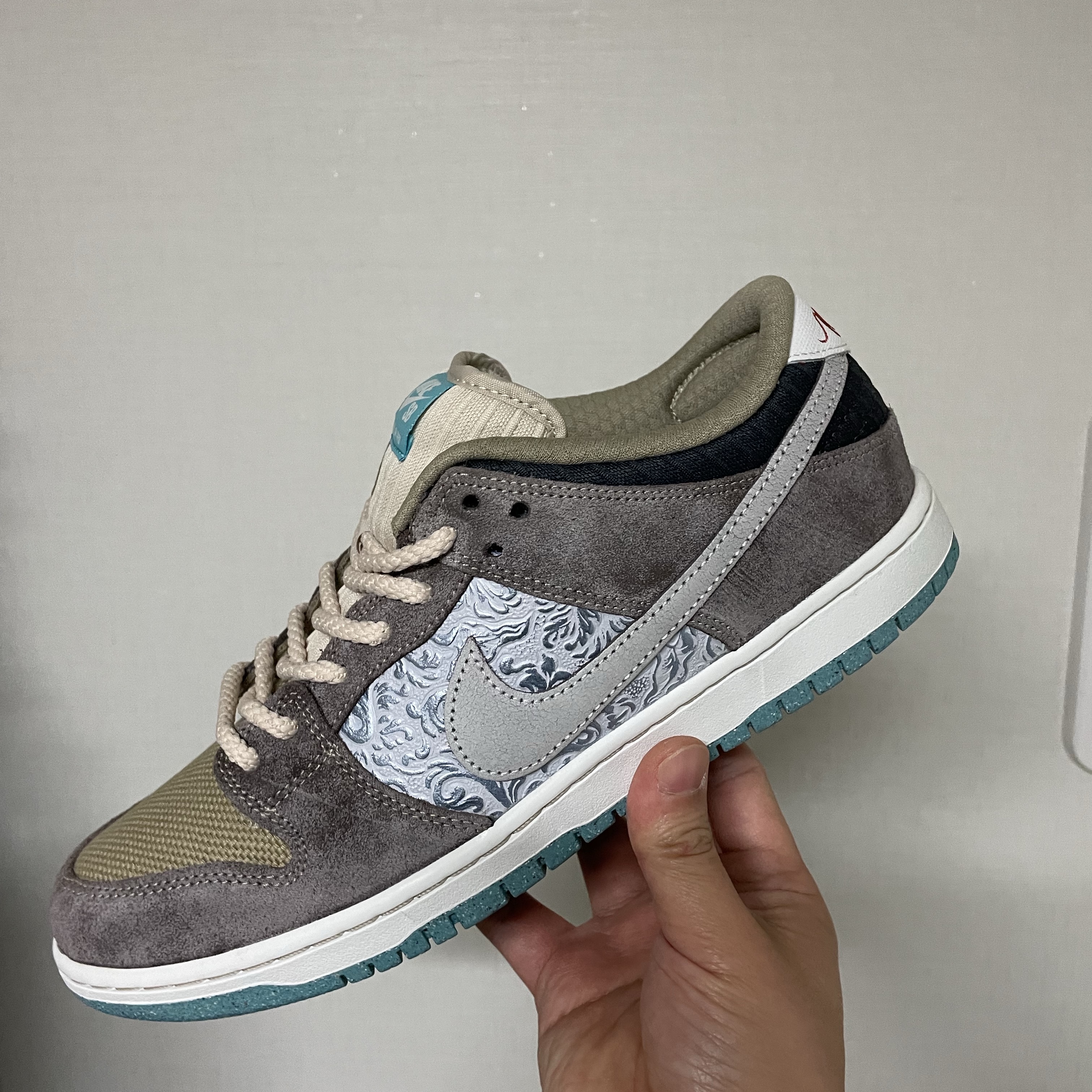 Nike SB Dunk Low Pro Big Money Saving 착용 스타일 - 1