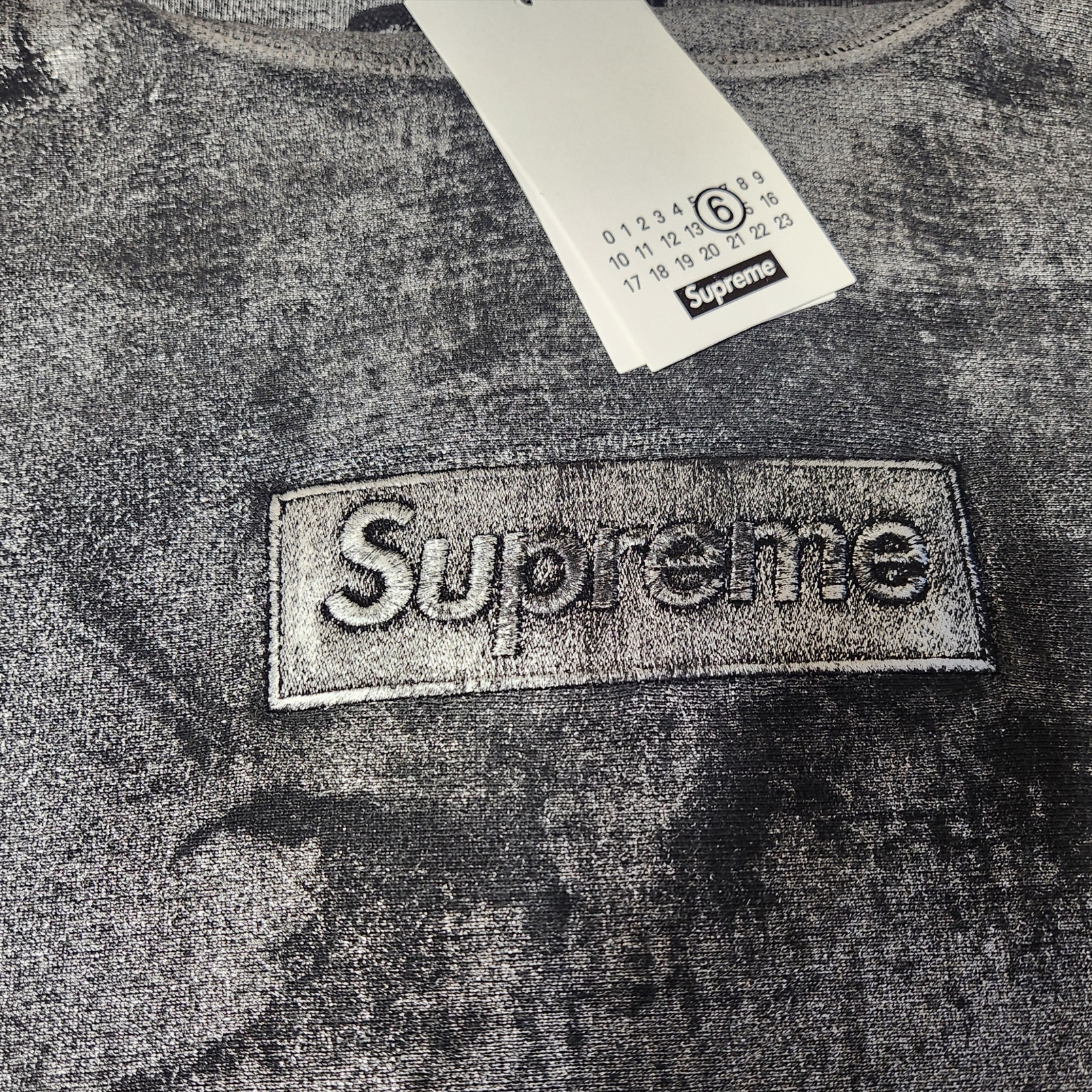 Supreme x MM6 Maison Margiela Foil Box Logo Hooded Sweatshirt Black - 24SS 착용 스타일 - 3