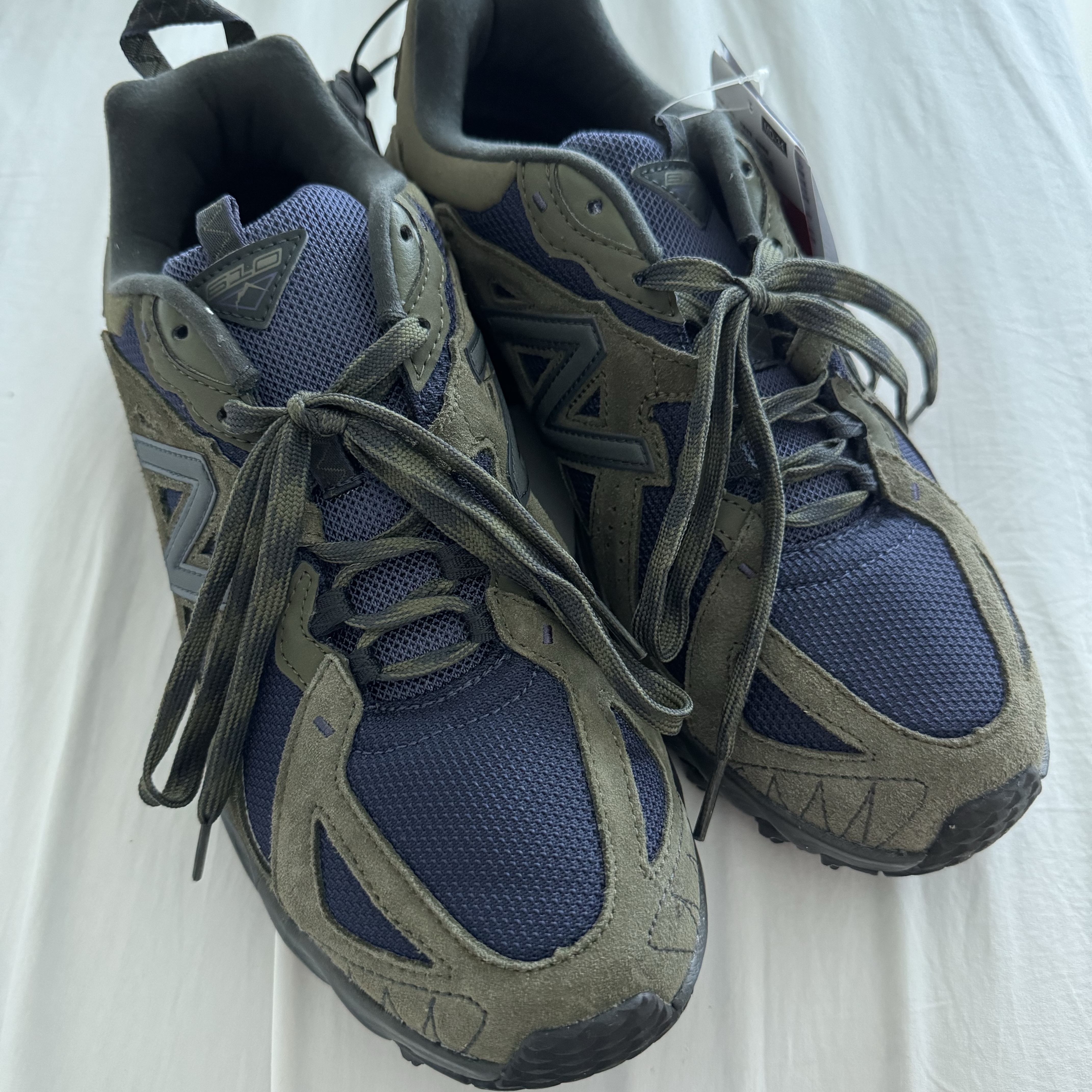 New Balance ML610T Dark Moss 착용 스타일