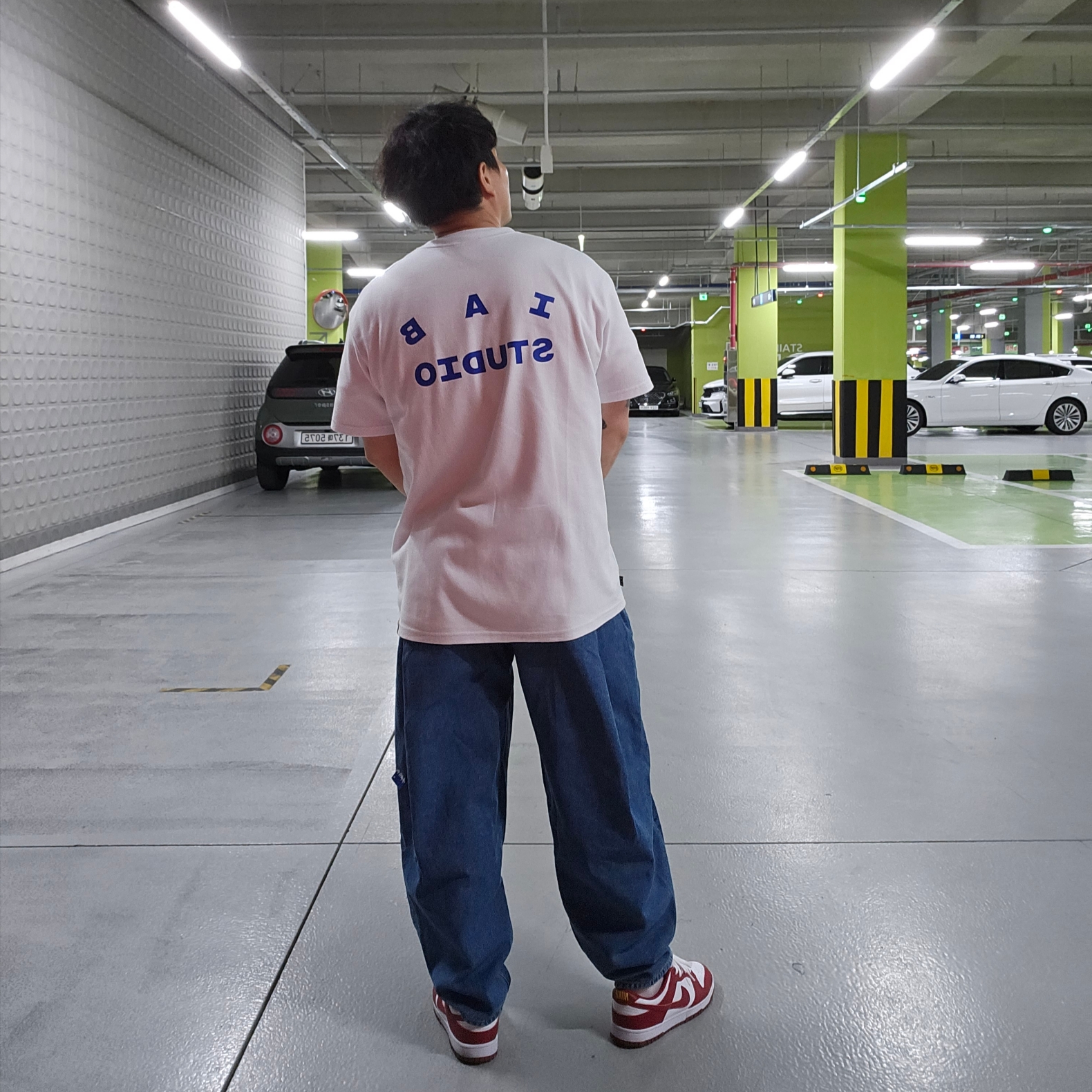 Zara x Ader Error Barrel Leg Jeans Blue, Supreme Small Box Shirt Washed Blue - 24SS 착용 스타일 - 4