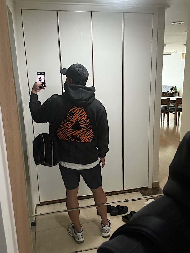 Palace Korea Hoodie Black - 24SS, Supreme Houndstooth Wool Camp Cap Black - 23FW 착용 스타일 - 2