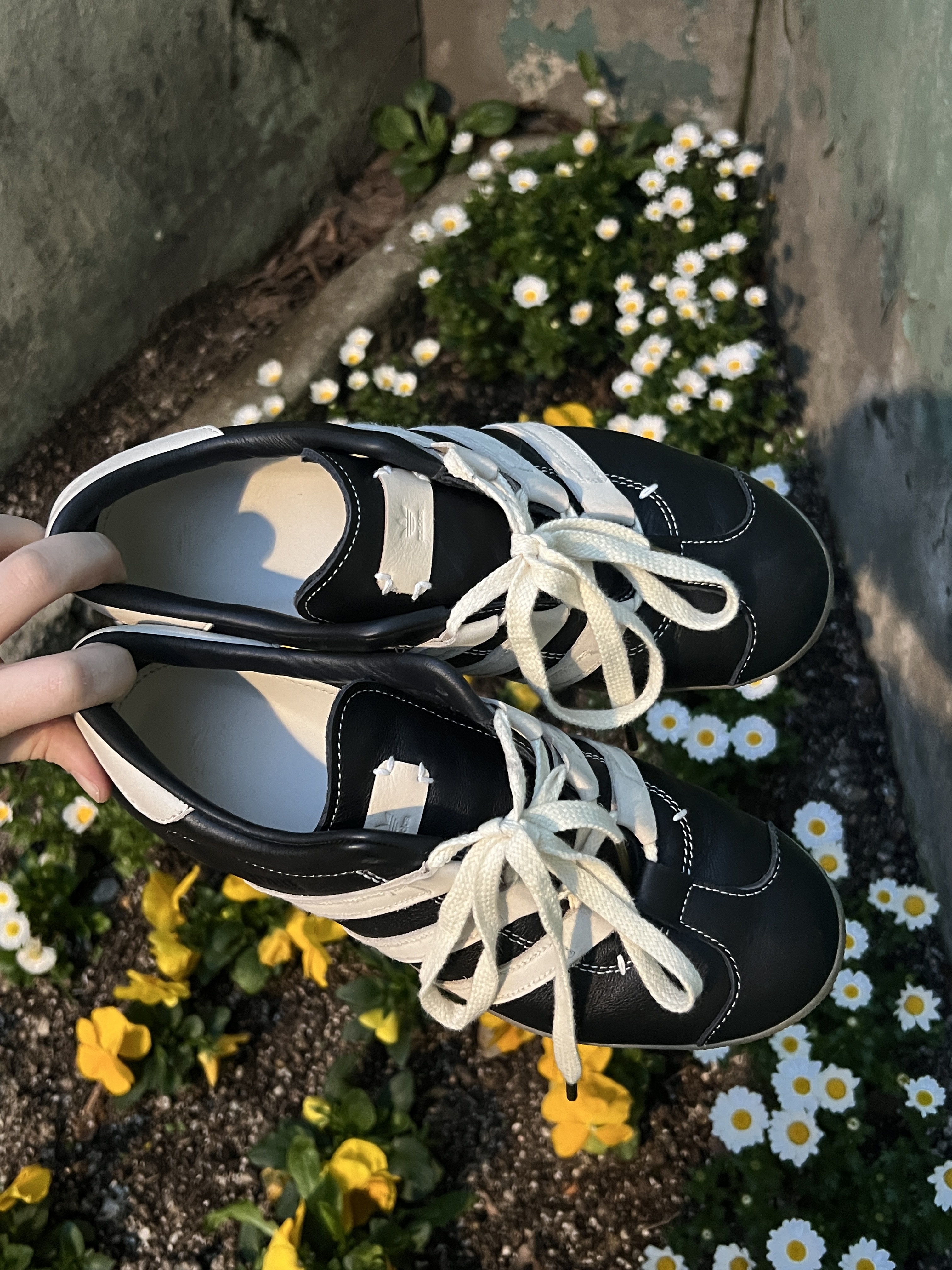 Adidas x Foot Industry Gazelle Core Black Cream White 착용 스타일