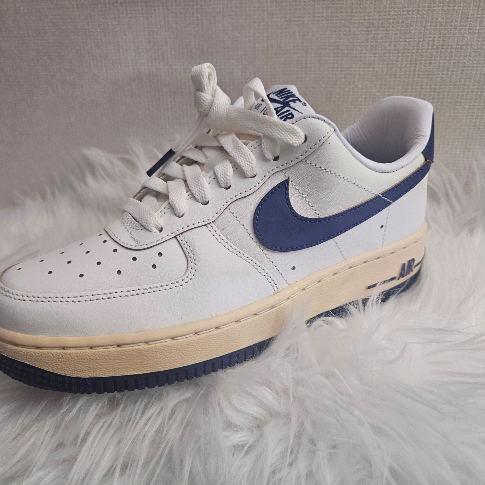 (W) Nike Air Force 1 '07 Sail Pale Vanilla 착용 스타일