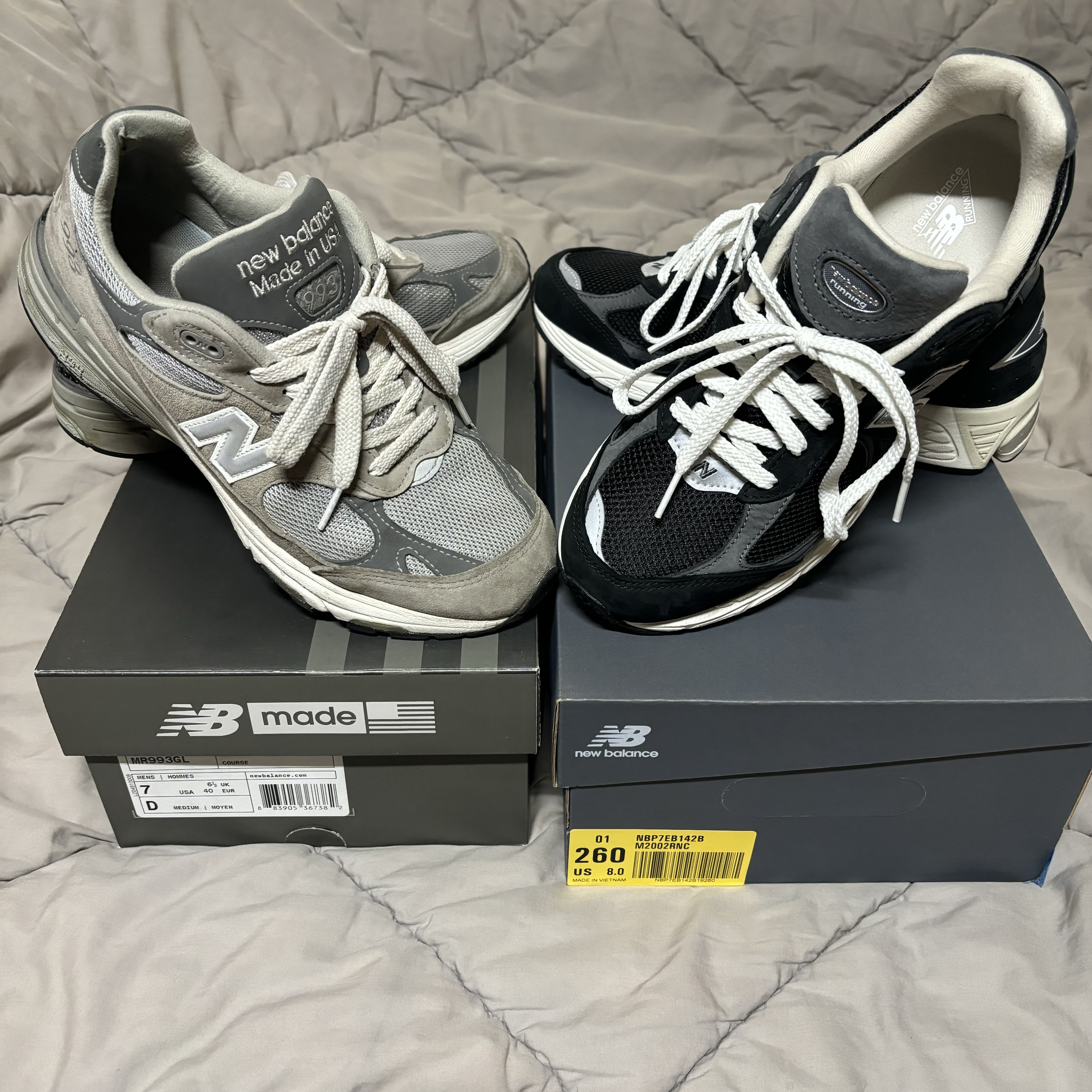 New Balance 993 Made in USA Grey - D Standard, New Balance 2002R Premium Vintage Black 착용 스타일 - 2