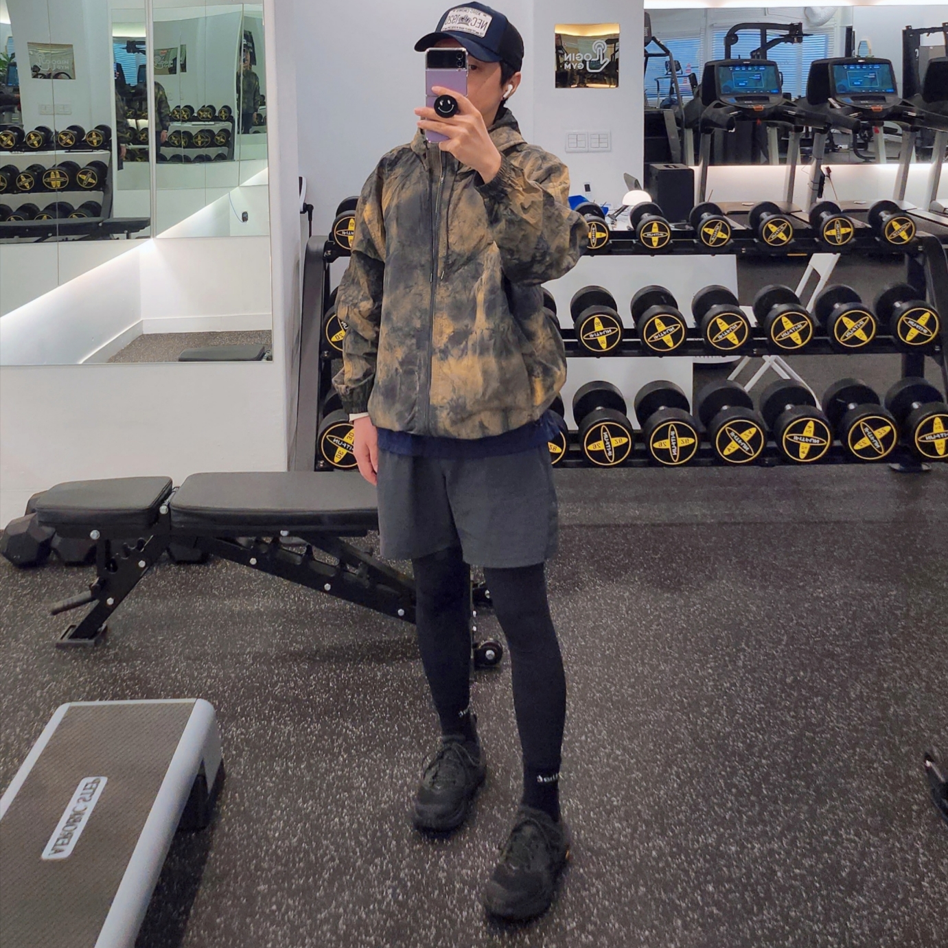 Hoka Bondi 8 Shark Grey - Wide, Hoka Bondi 8 Black - Wide 착용 스타일 - 4