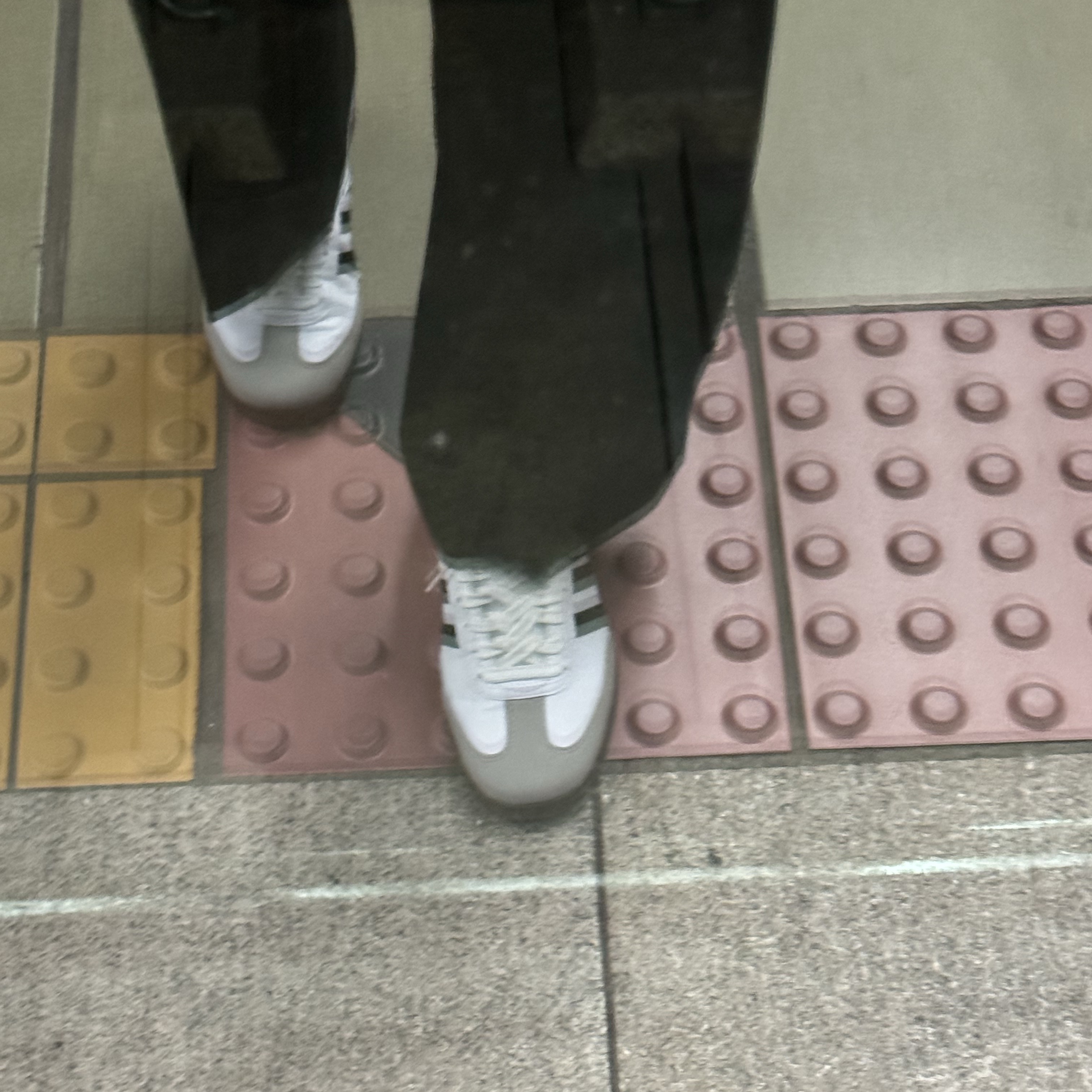 Adidas Samba Vegan White Black 착용 스타일