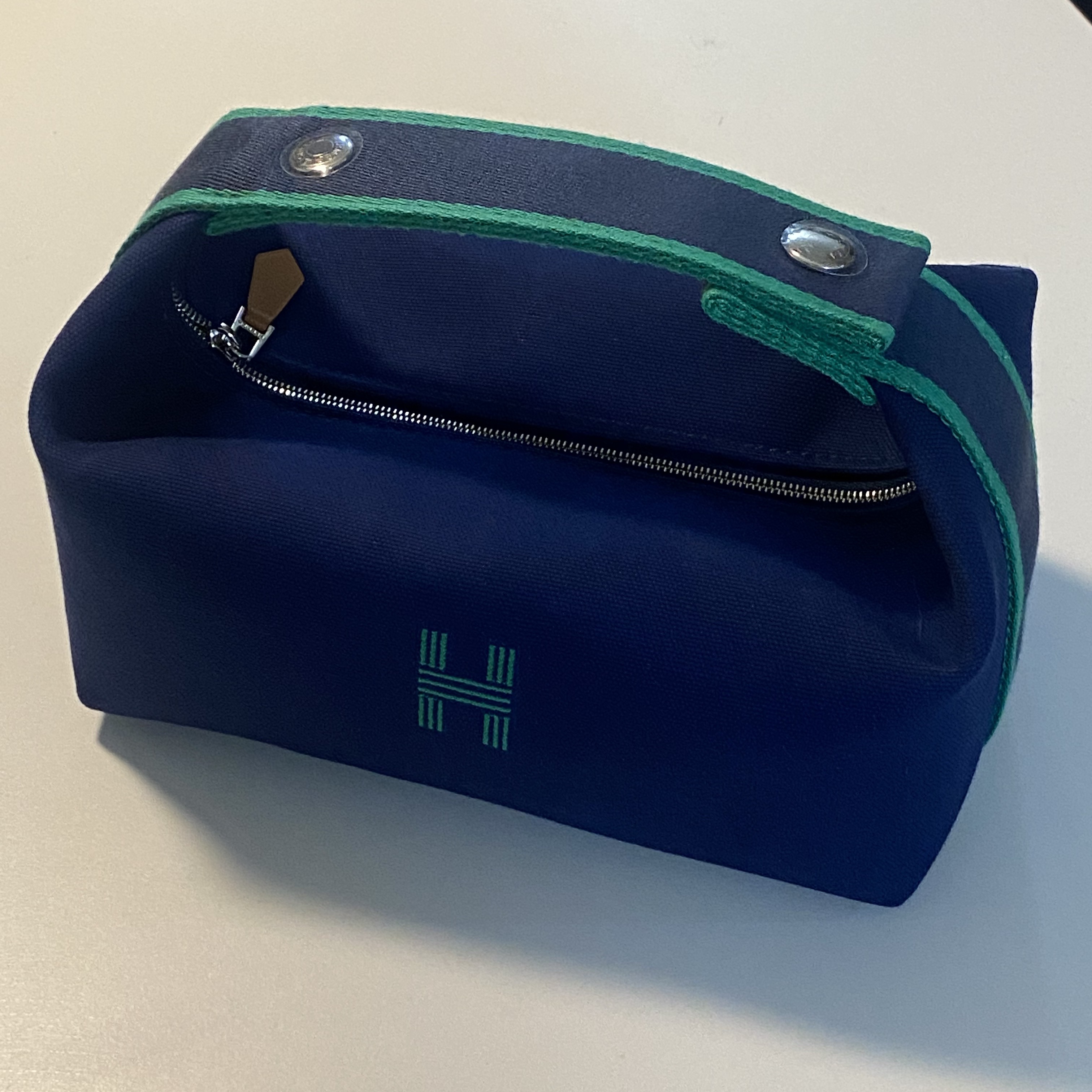 Hermes Small Bride-A-Brac Case Canvas & Marine 착용 스타일