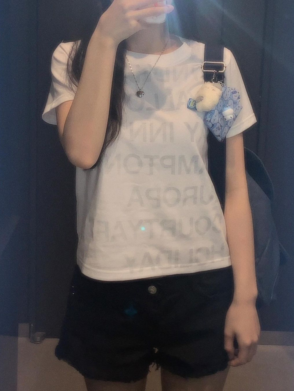 [KREAM 단독] Safarispot Women 1/2 Highway Inn T-Shirt White Red, [KREAM 단독] Safarispot Women 1/2 Highway Inn T-Shirt White Black 착용 스타일