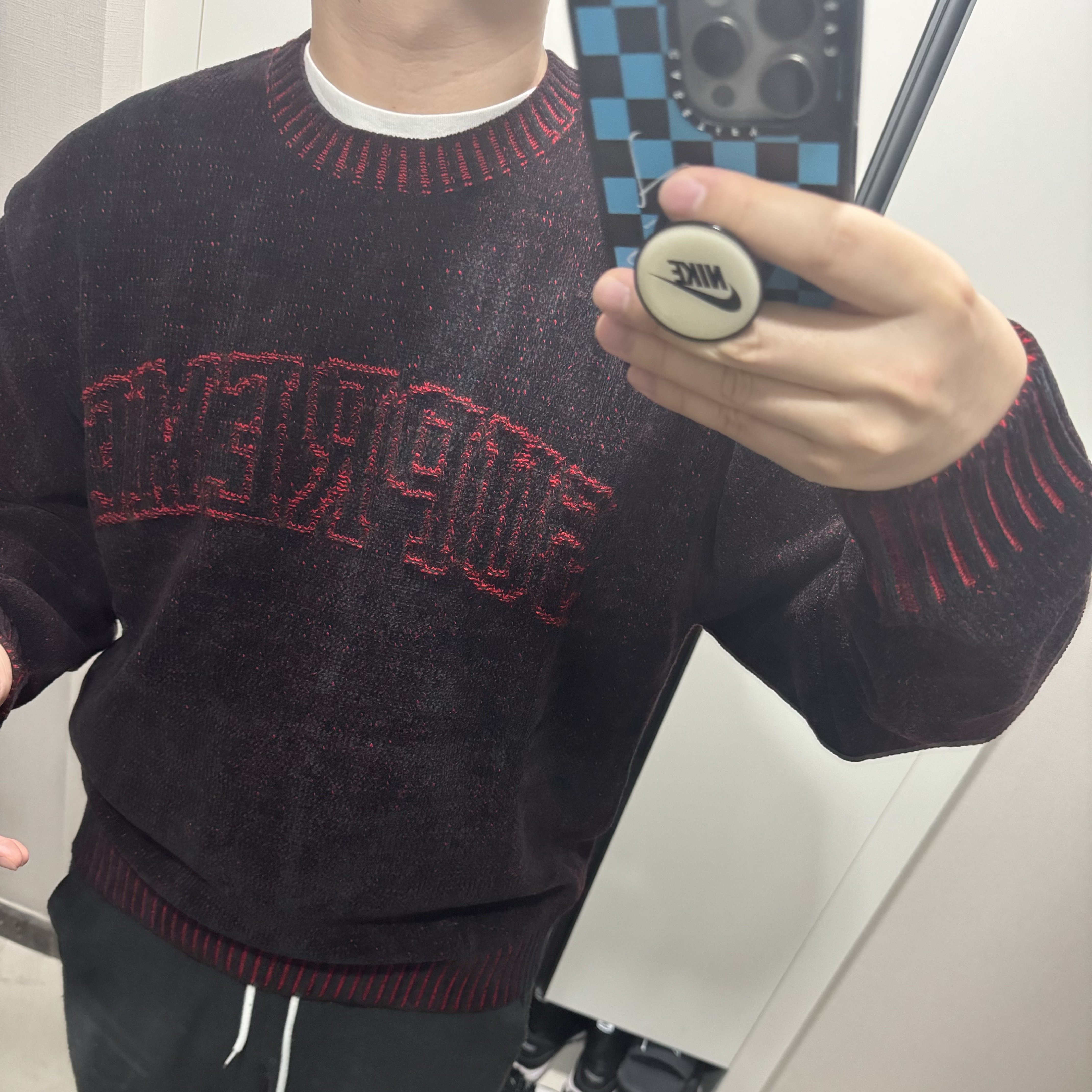 Supreme Contrast Arc Sweater Black - 24SS 착용 스타일