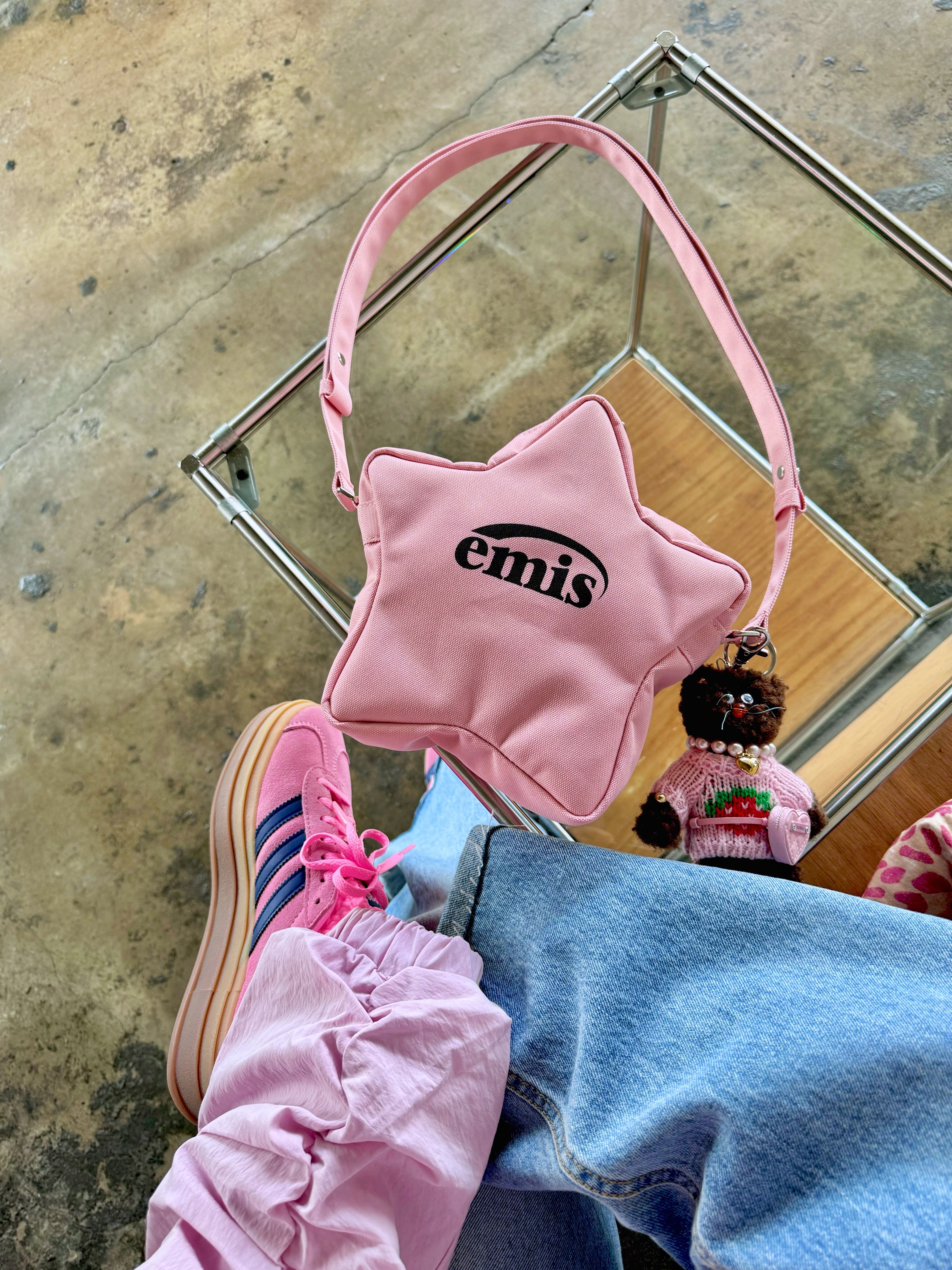 Emis Star Bag Pink, (W) Adidas Gazelle Bold Pink Glow Victory Blue 착용 스타일 - 3
