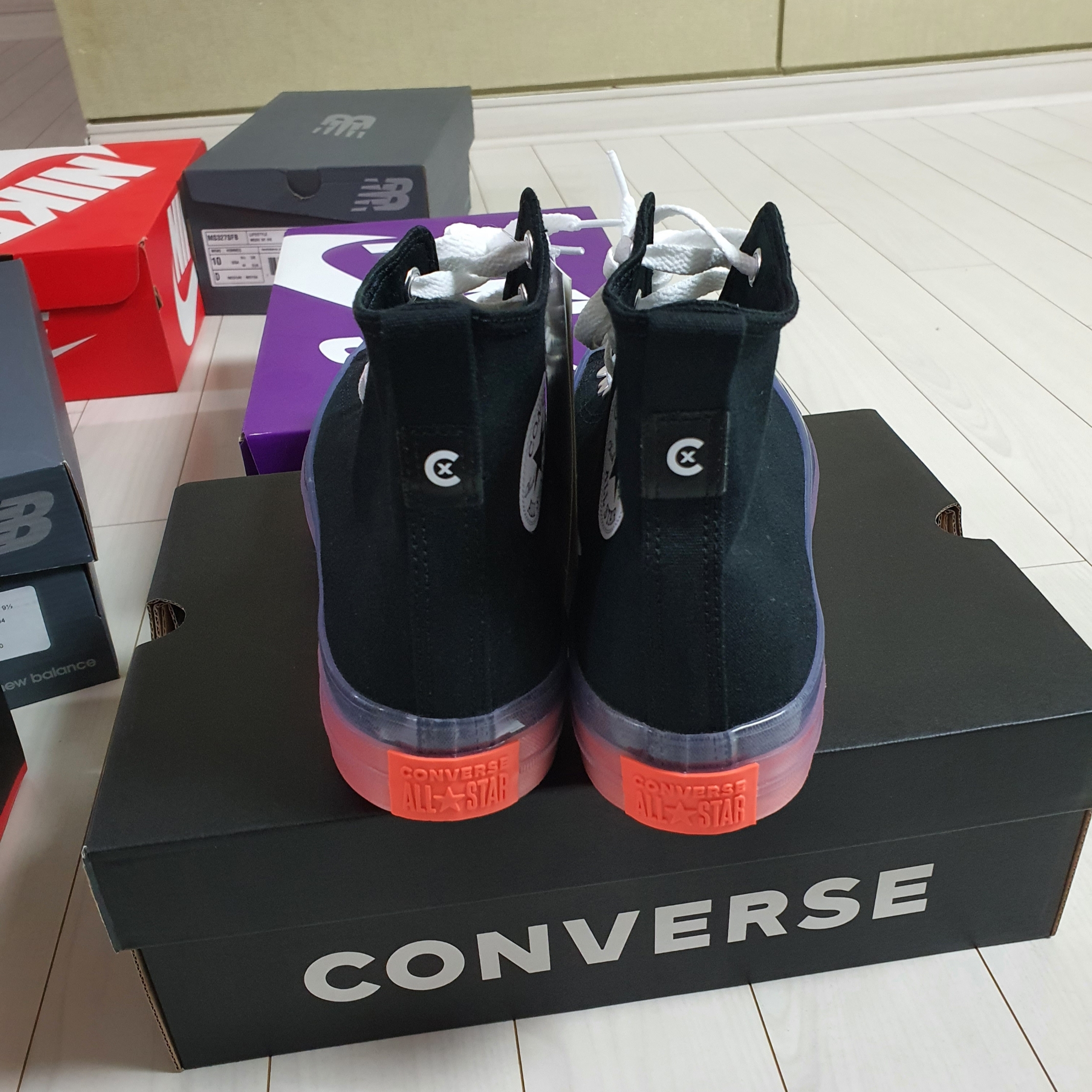 Converse Chuck Taylor All Star CX High Black Wild Mango 착용 스타일 - 4