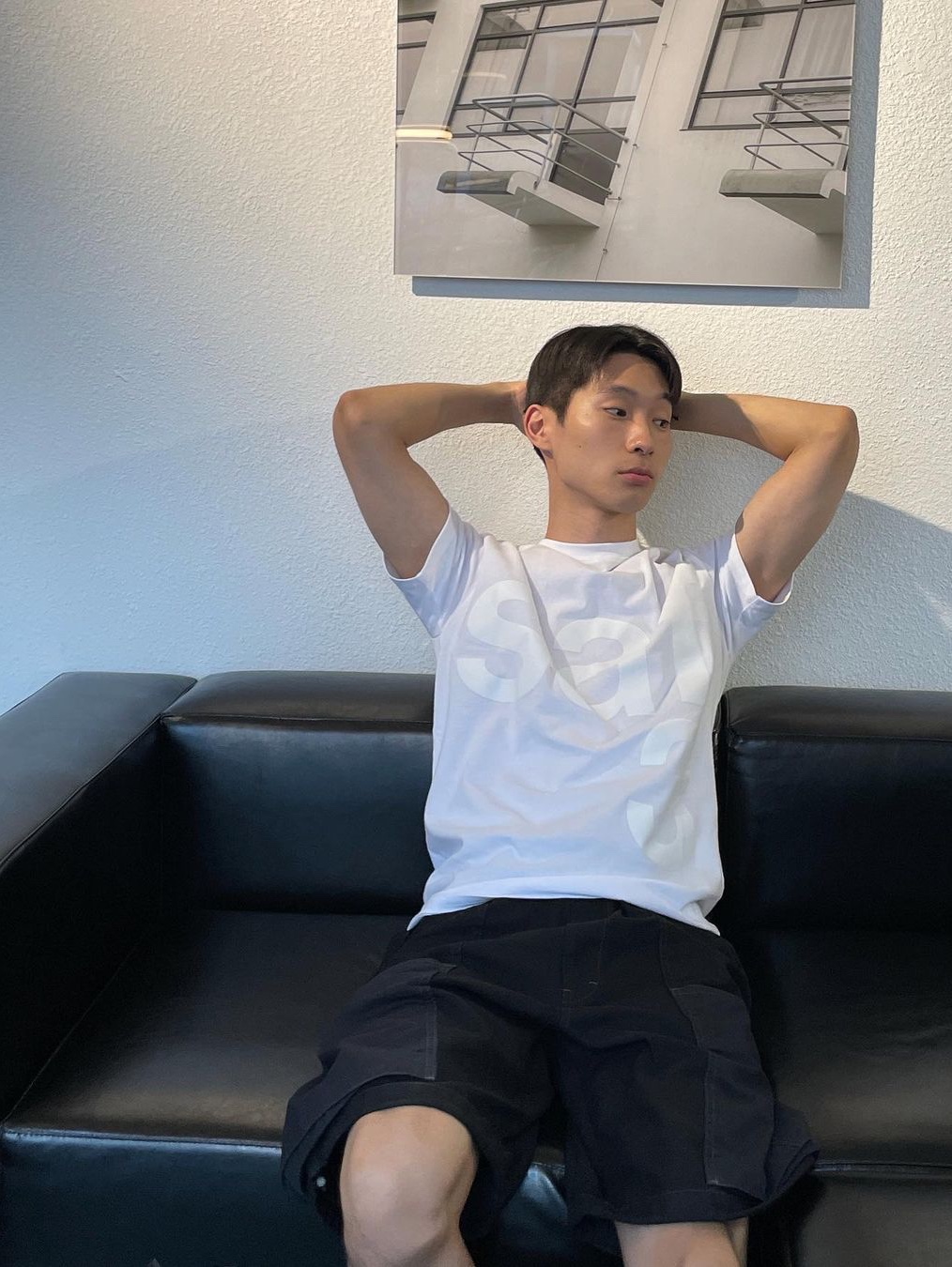 [KREAM 단독] Safarispot Basic Safari T-Shirt White, [KREAM 단독] Safarispot Basic Safari T-Shirt Sky 착용 스타일