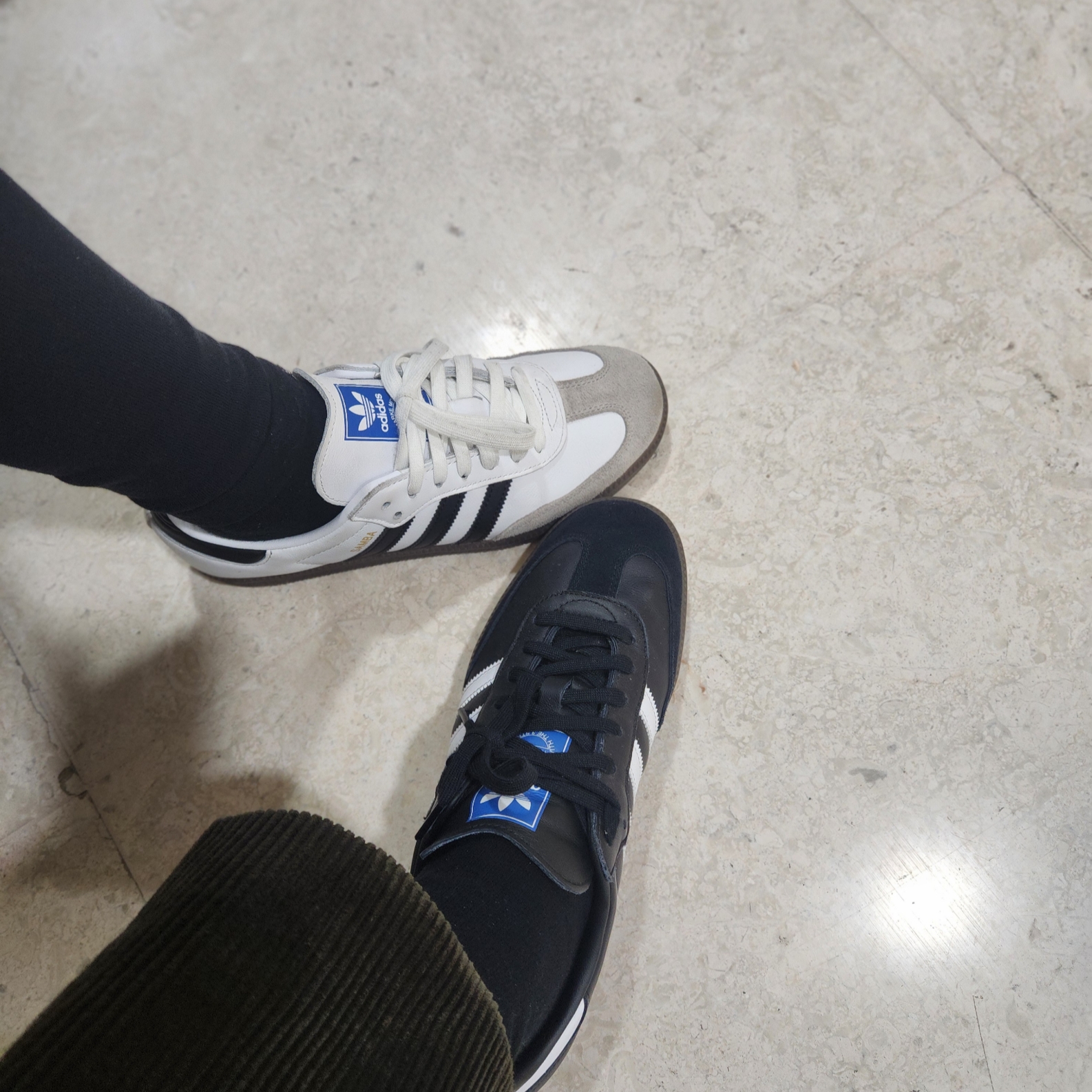 Adidas Samba OG Black White Gum, Adidas Samba OG Cloud White 착용 스타일