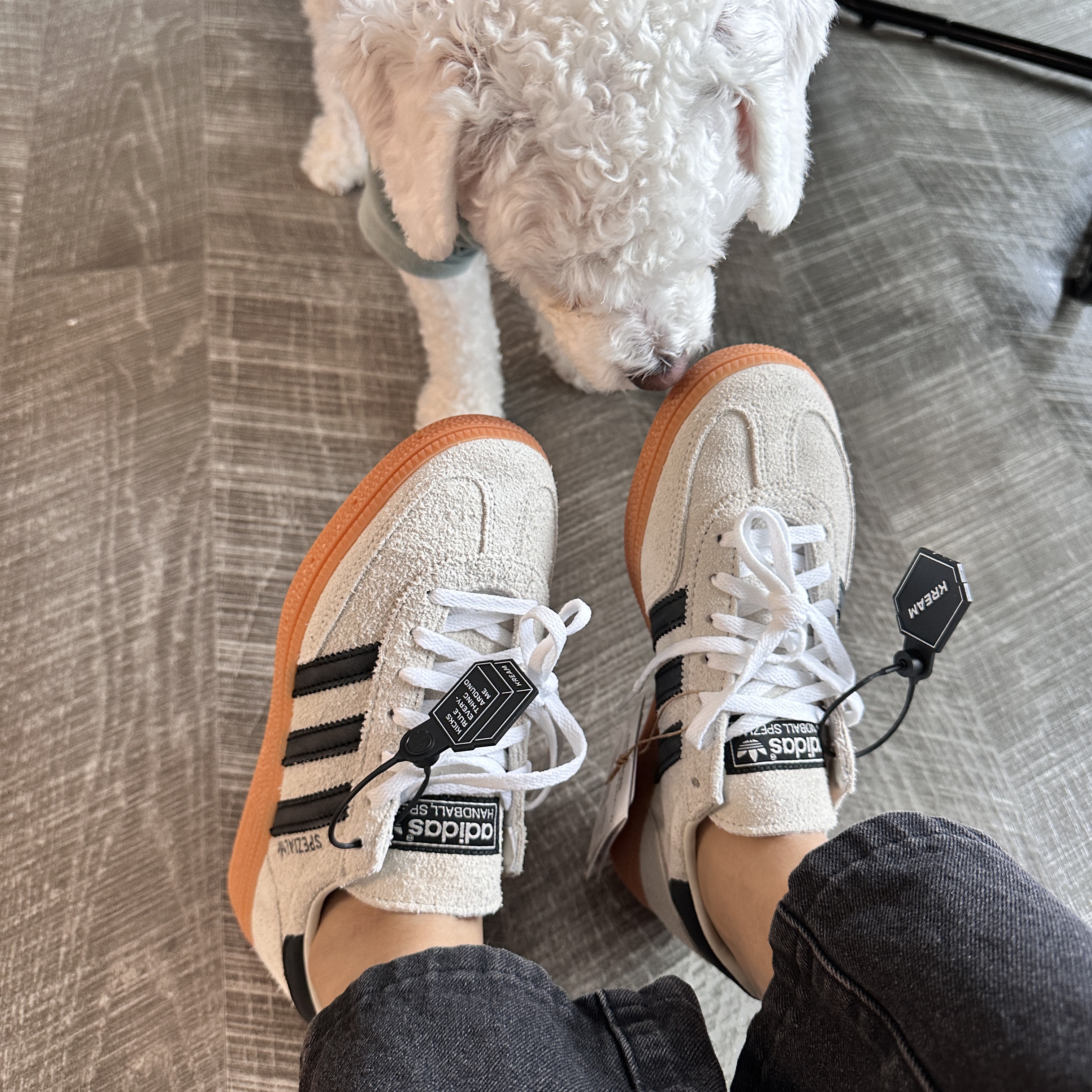 (W) Adidas Spezial Handball Aluminium Core Black 착용 스타일