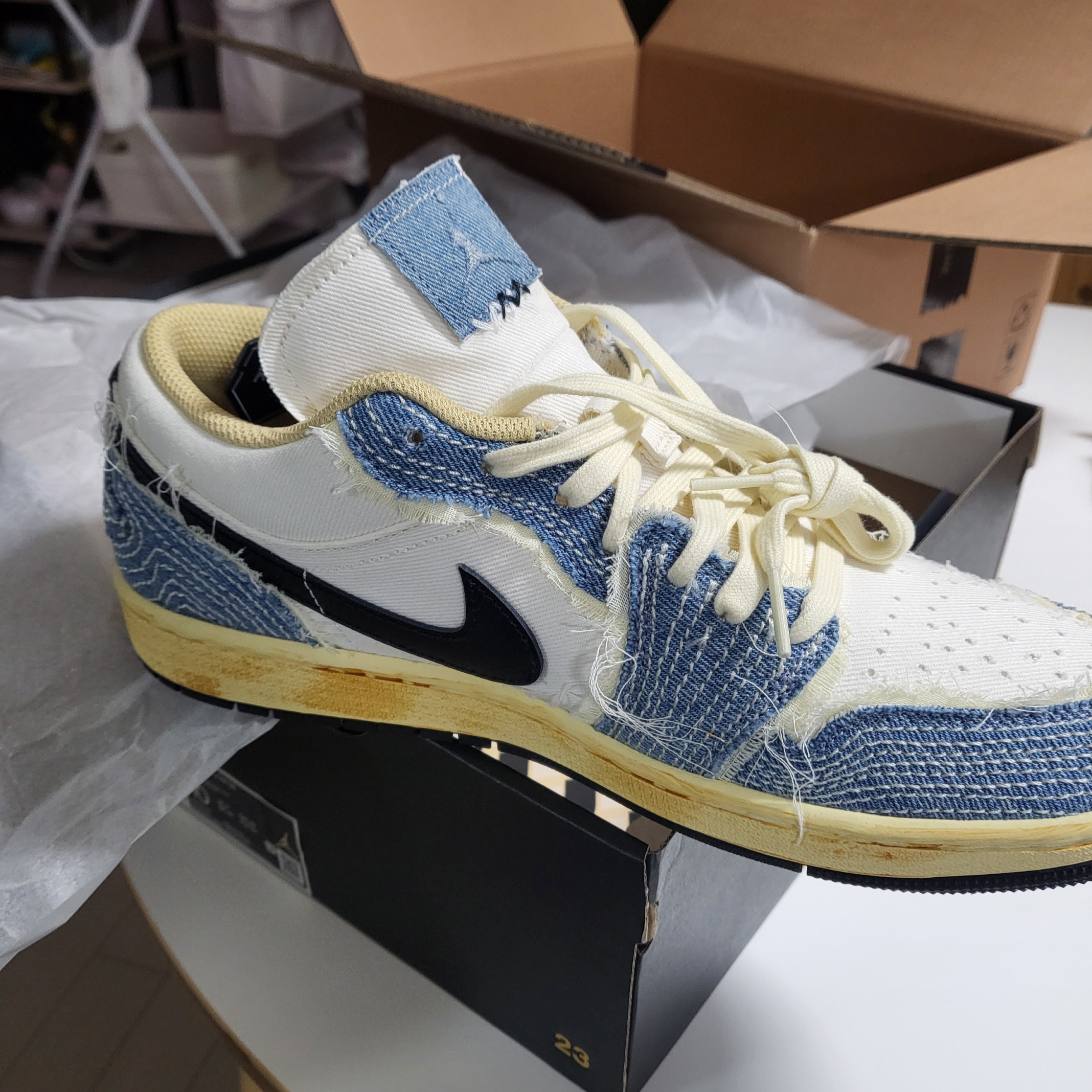 Jordan 1 Low World Make Japan 착용 스타일 - 2