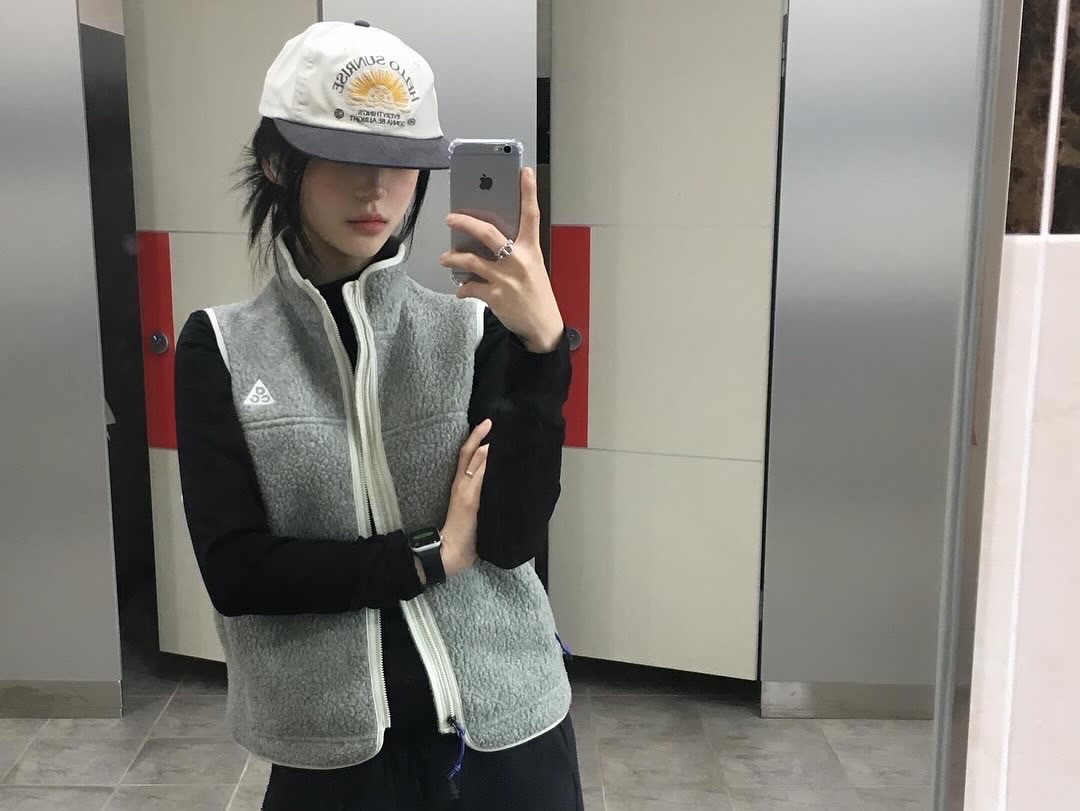 Hello Sunrise Washed HS Arch Logo 6Panel Cap Oatmeal Beige & Charcoal, (W) Nike ACG Arctic Wolf Vest Sea Glass Bicoastal - Asia 착용 스타일 - 3