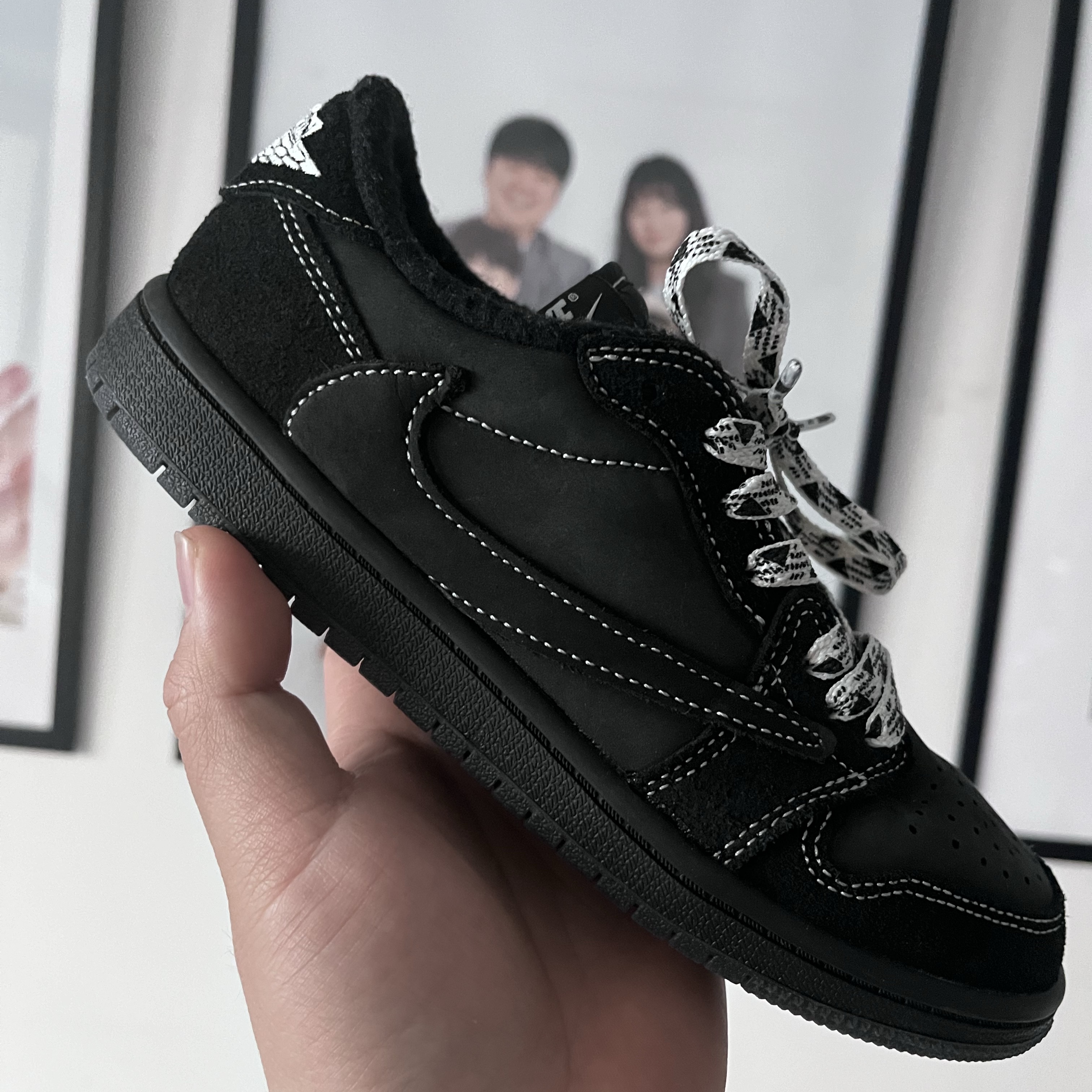 (PS) Jordan 1 x Travis Scott Retro Low OG SP Black Phantom 착용 스타일